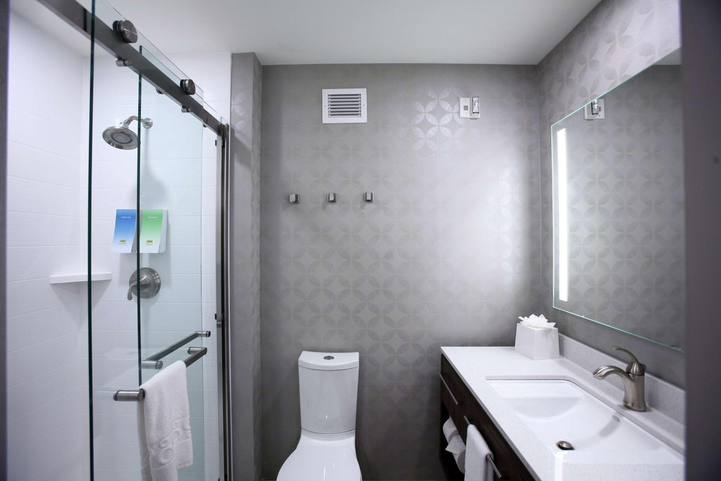 King Studio Suite - Non-Smoking - Photo 2