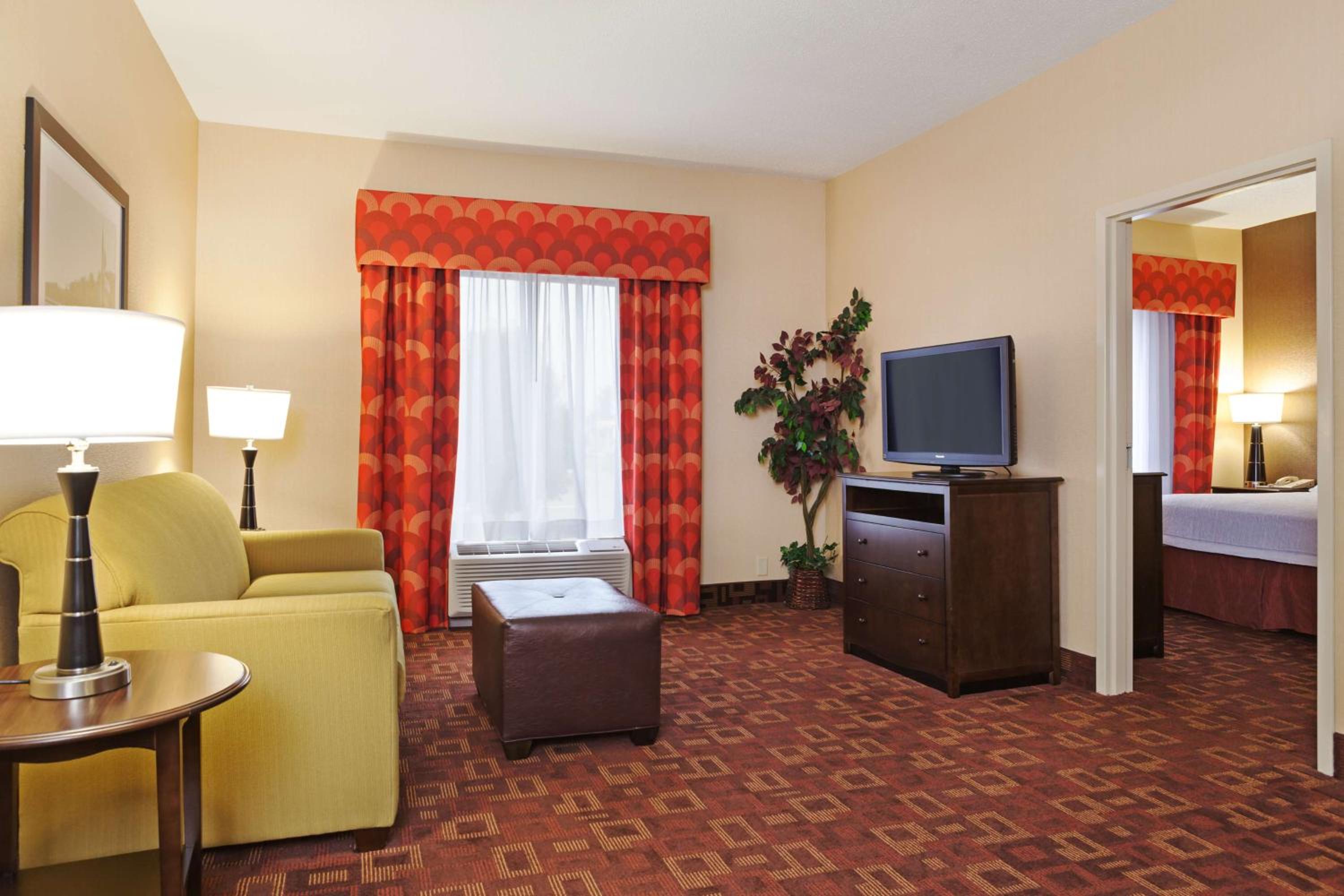 One-Bedroom King Suite - Non-Smoking - Photo 1