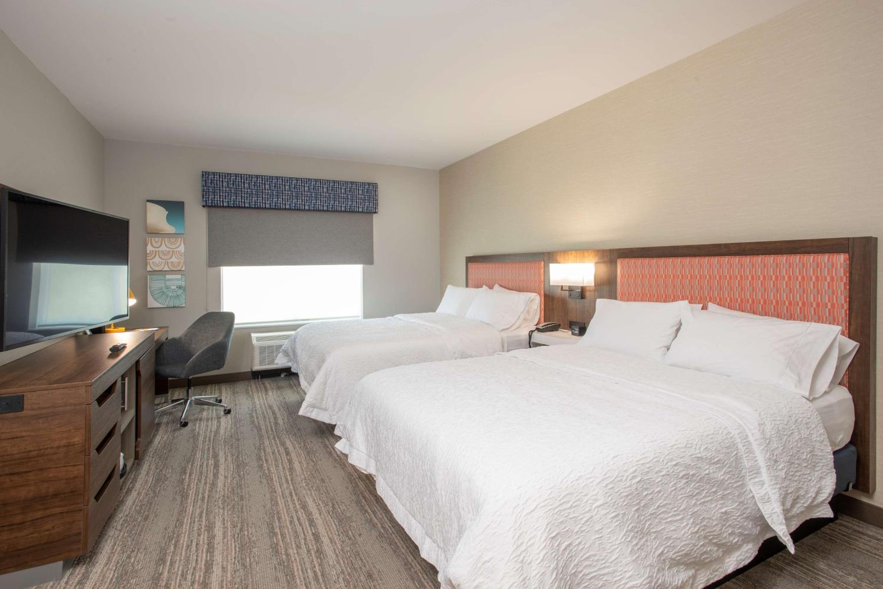 Queen Room with Two Queen Beds - Photo 1