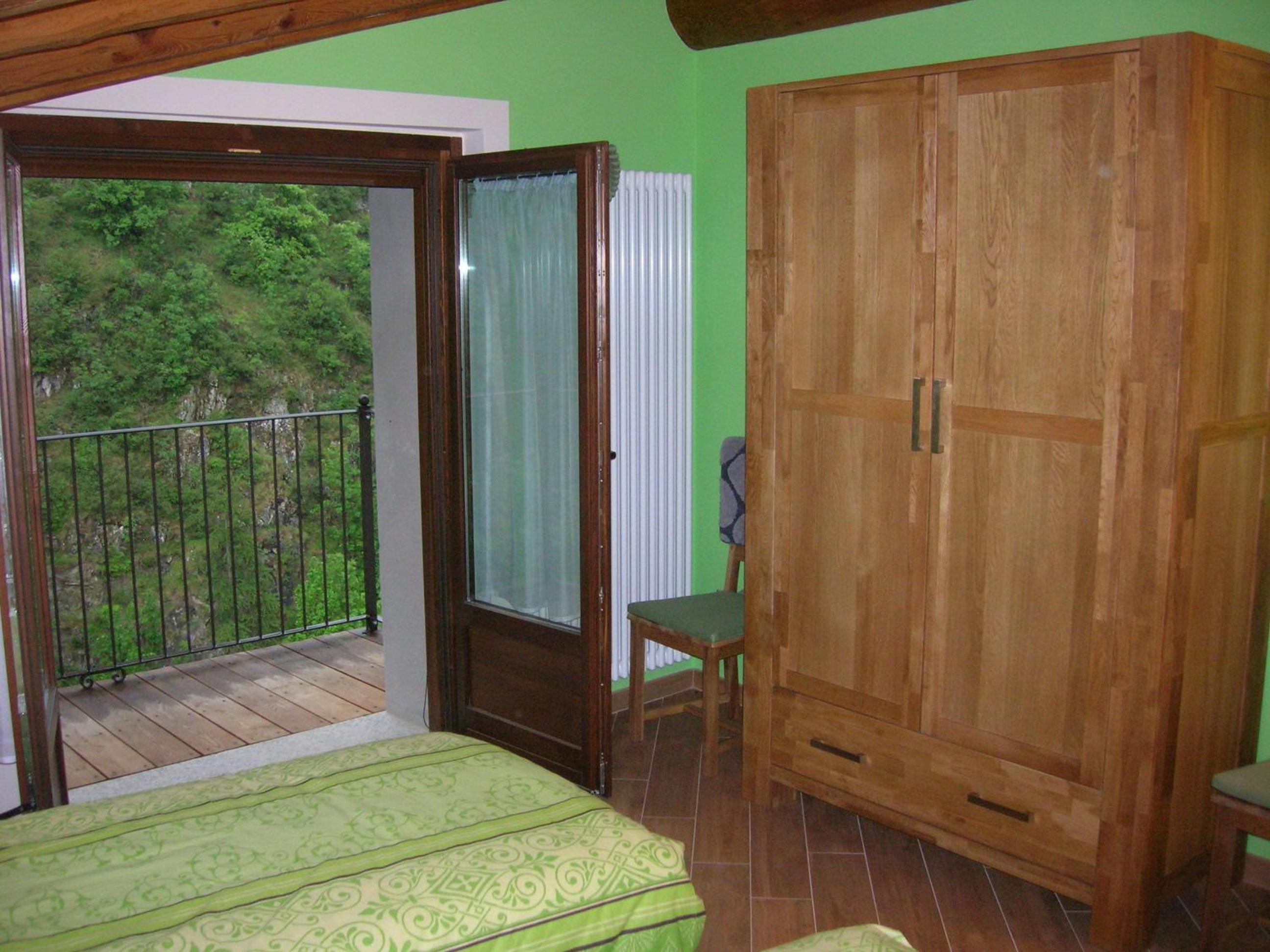 Twin Room - Disability Access - Photo 3
