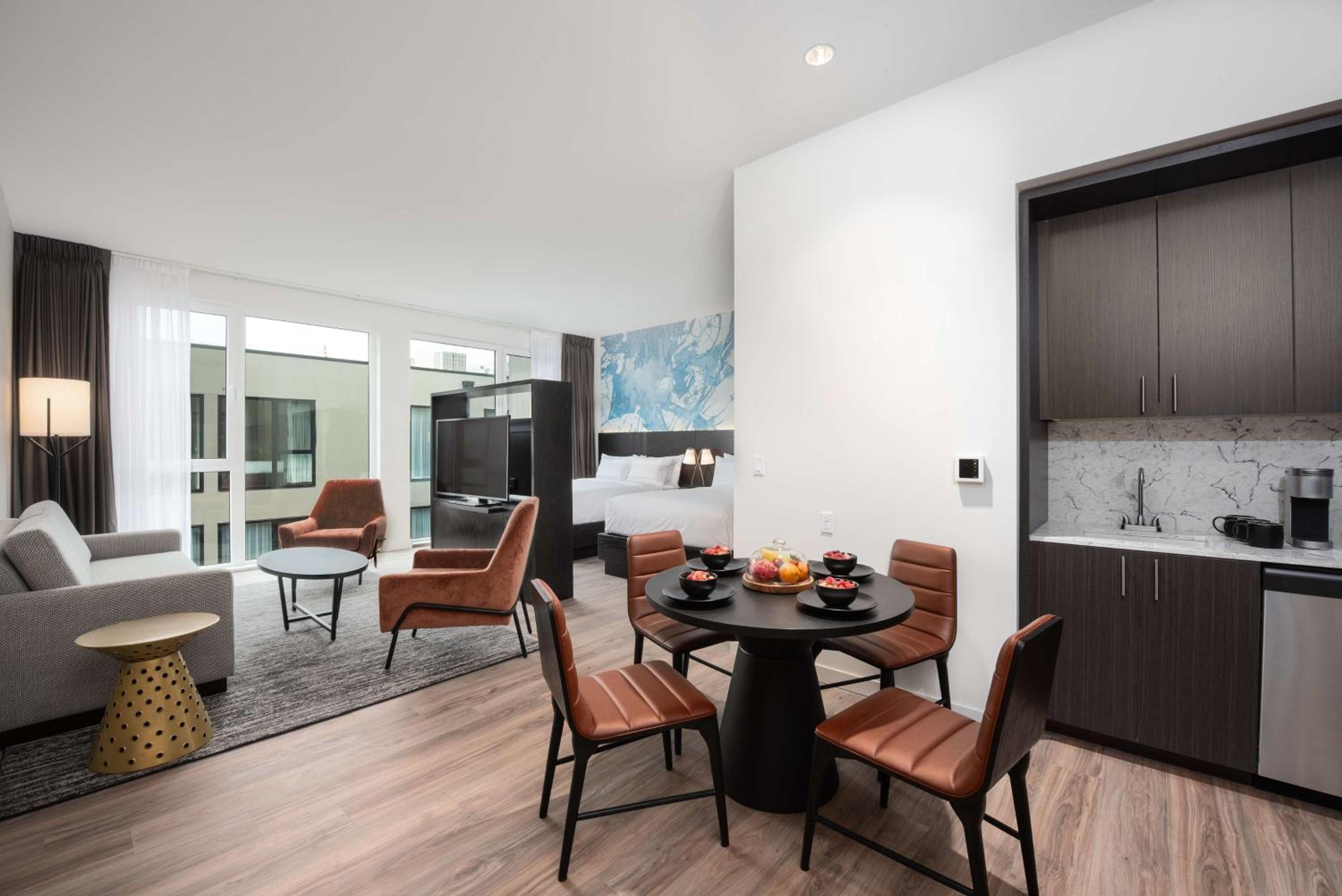 Studio Suite with Two Queen Beds and Kitchenette - Photo 2