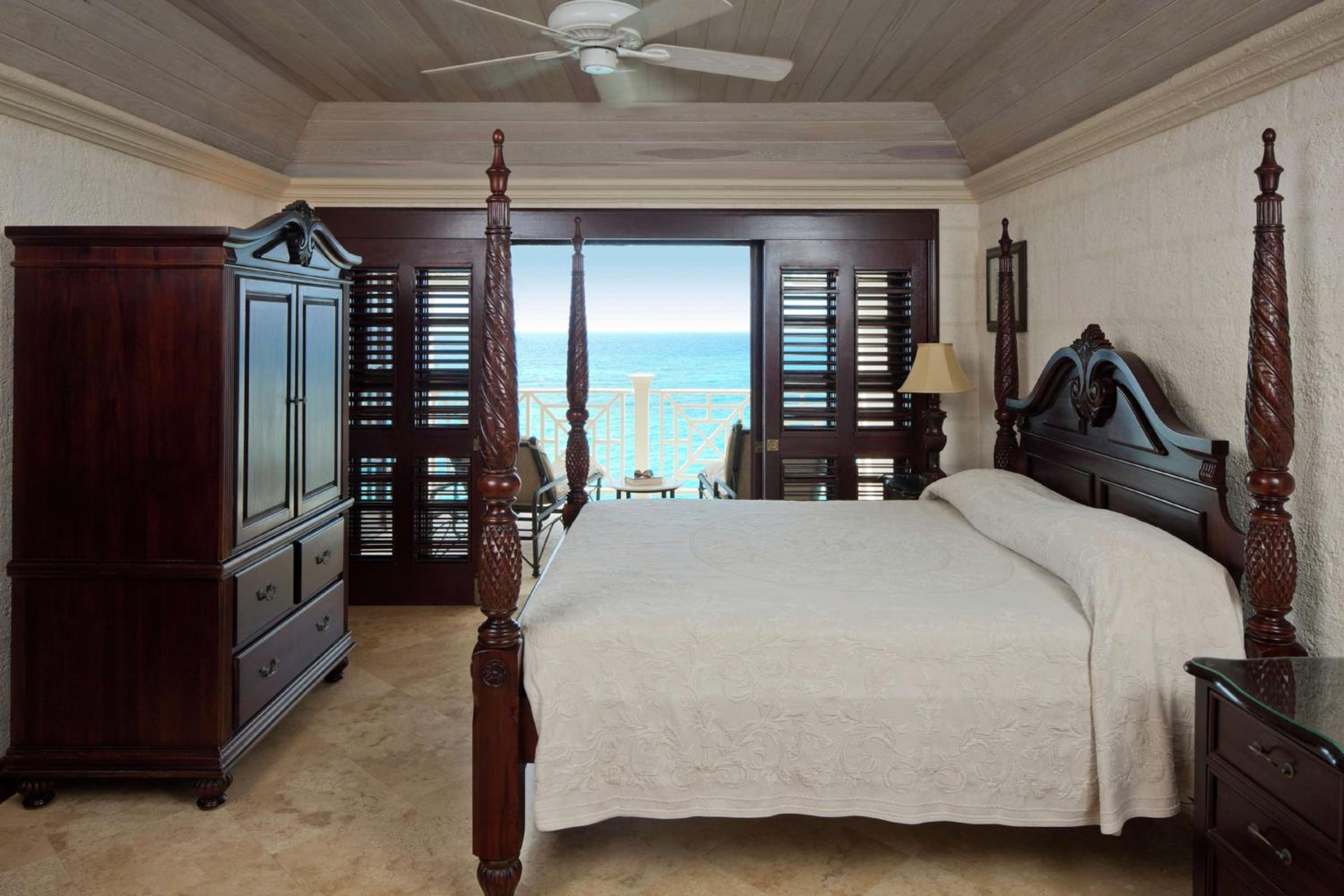 One-Bedroom King Suite with Ocean View