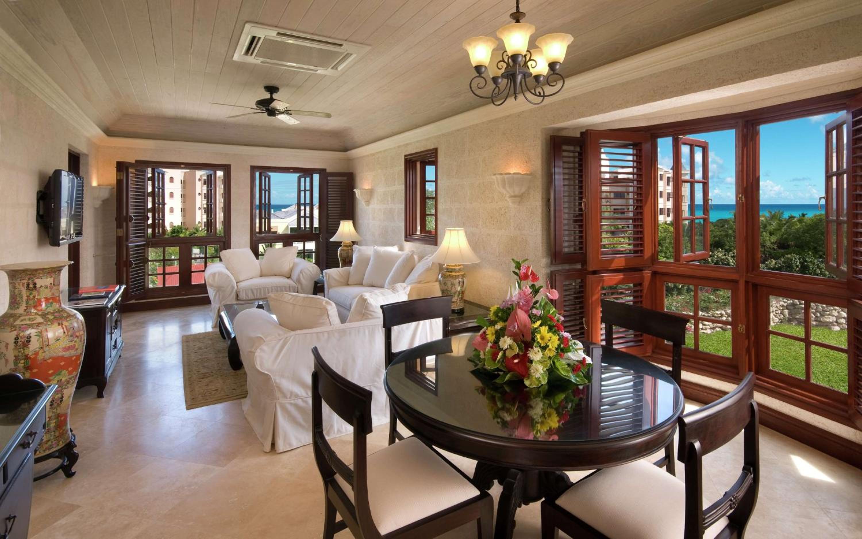 Deluxe King Suite with Garden View - Photo 1