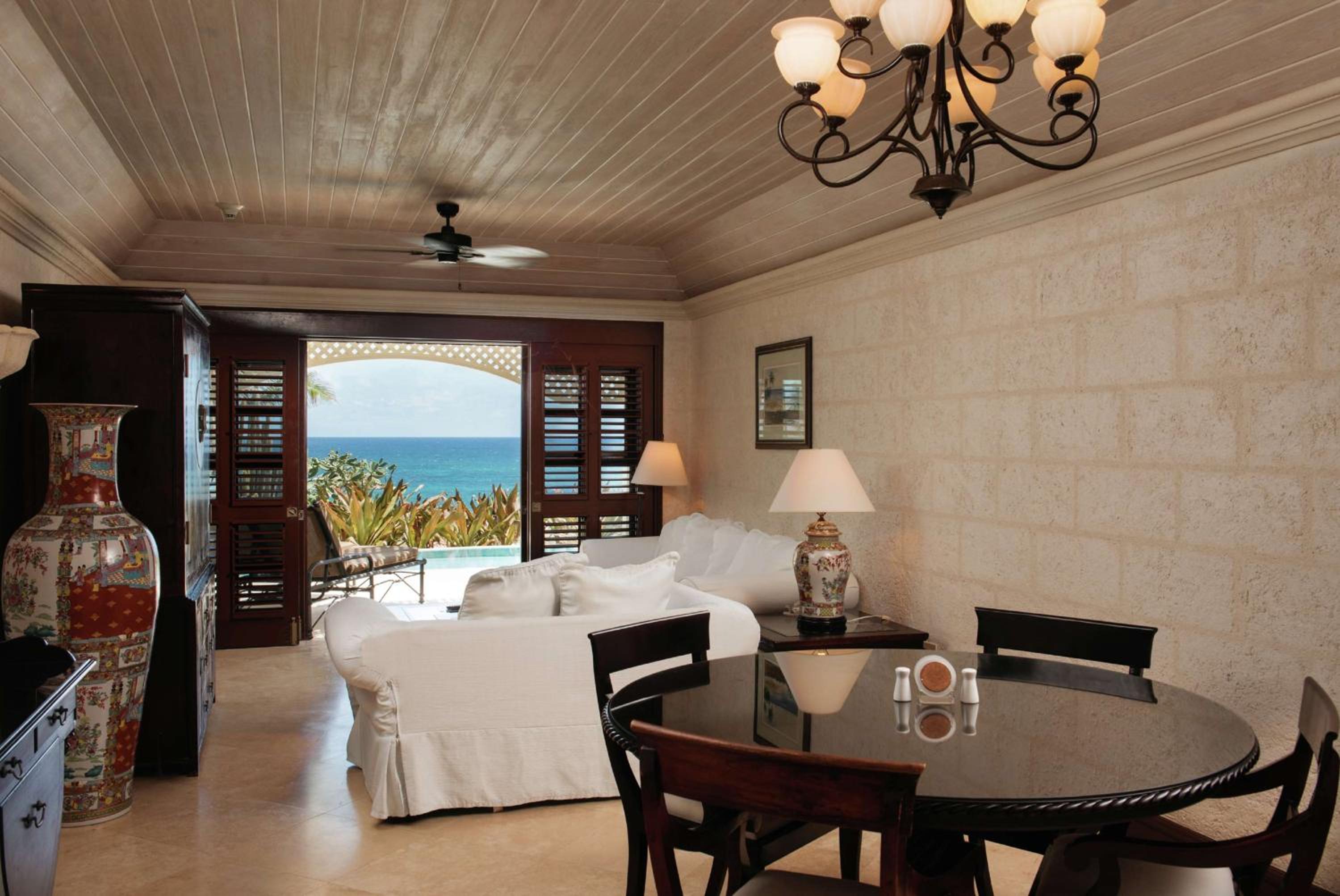One-Bedroom Inclusive King Suite with Ocean View and Pool