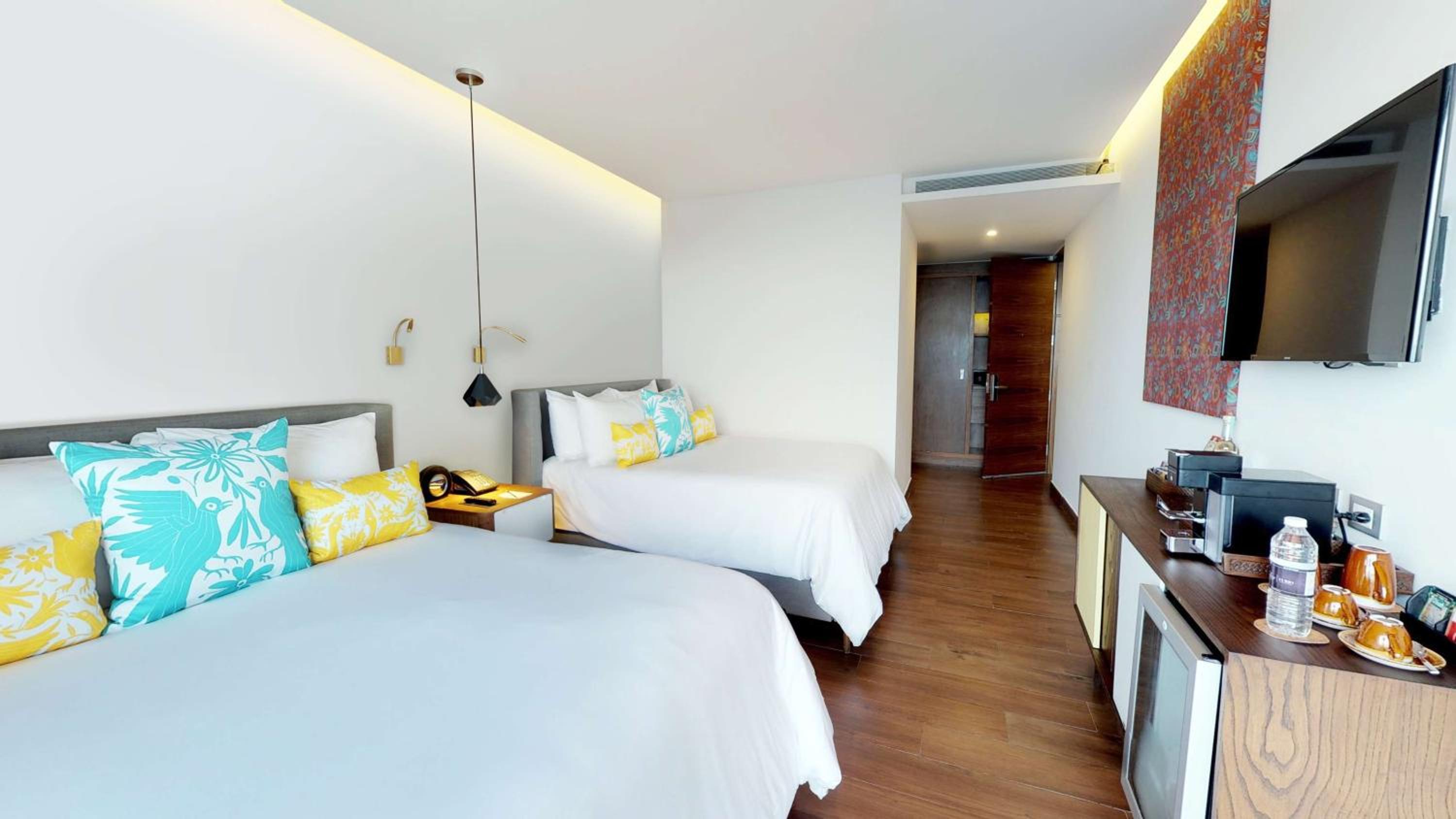 Two Bedroom Whirlpool Resort Residence photo 2