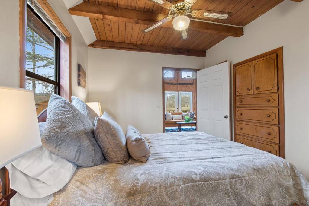 Two-Bedroom House photo 2