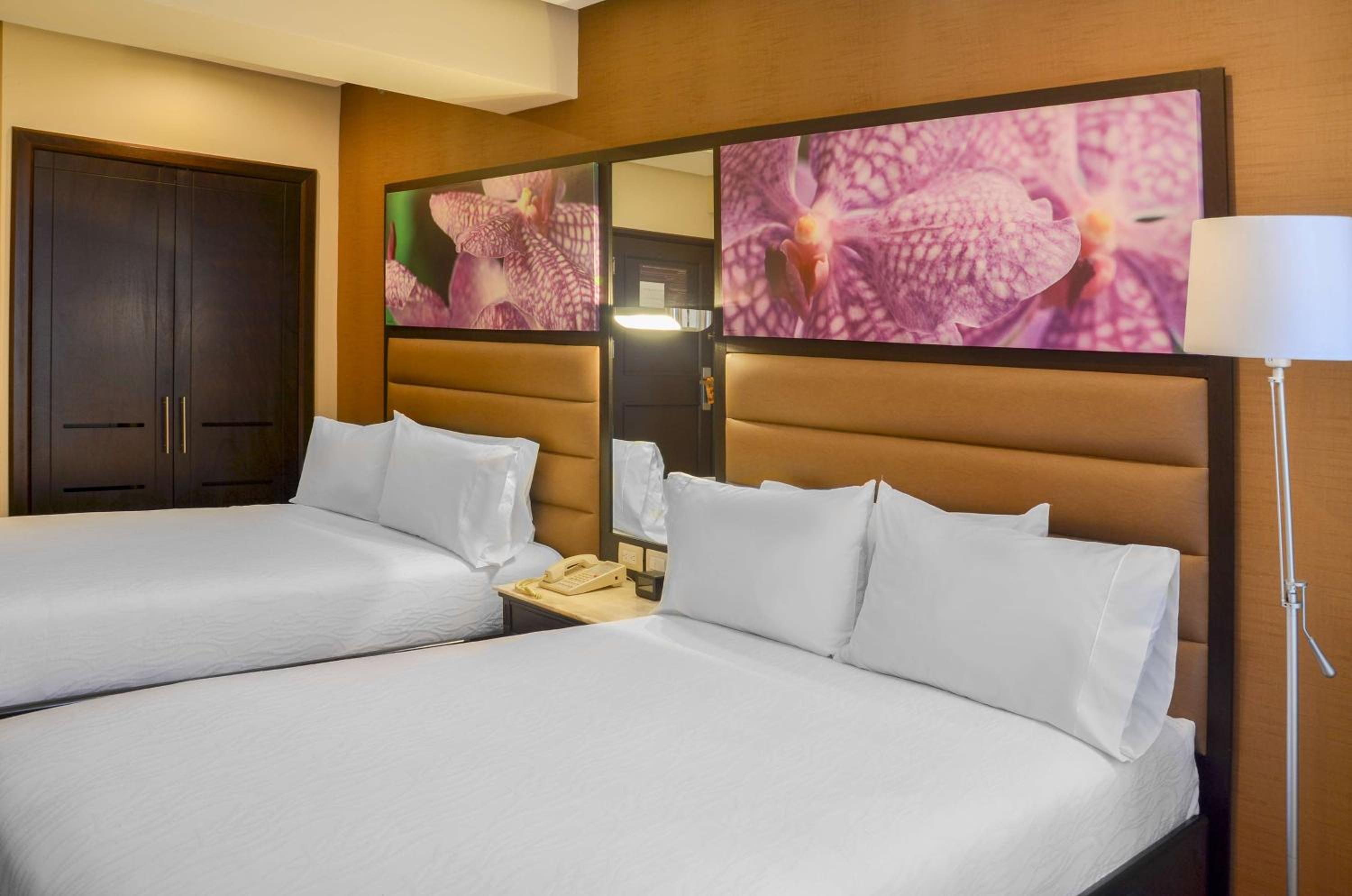 Double Room with Two Double Beds - Photo 4