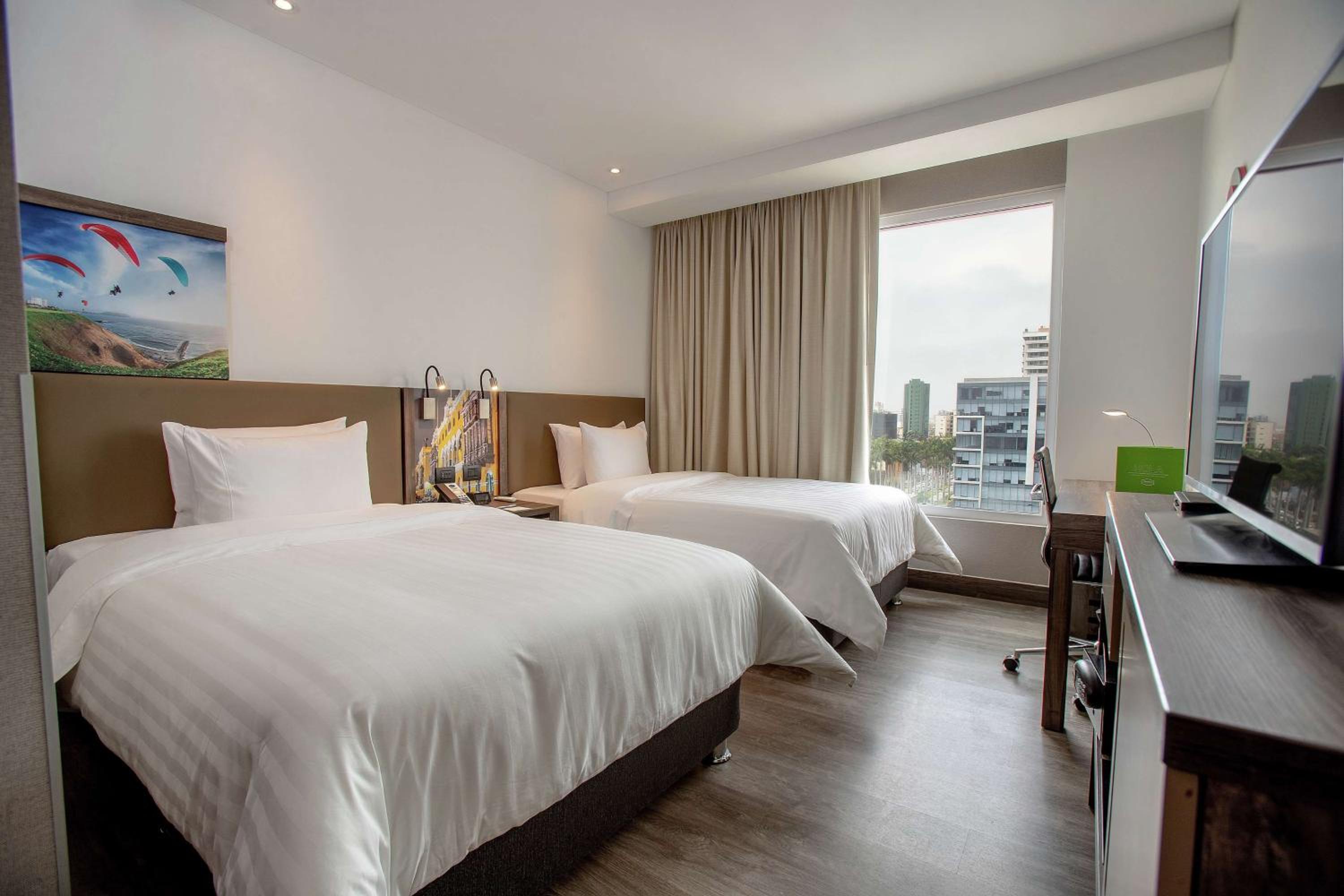 Twin Room - Non-Smoking - Photo 1