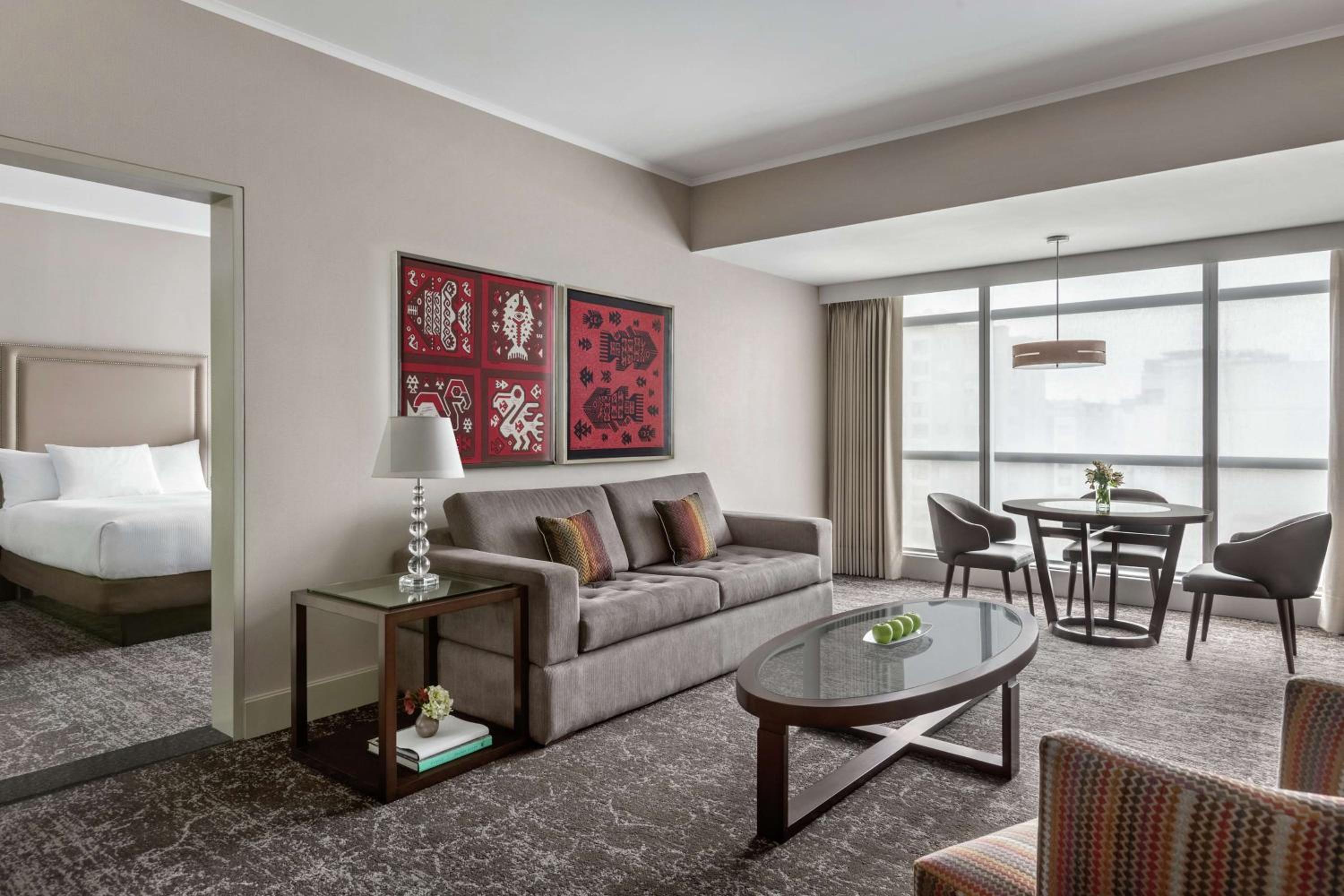 One-Bedroom King Suite - Photo 2