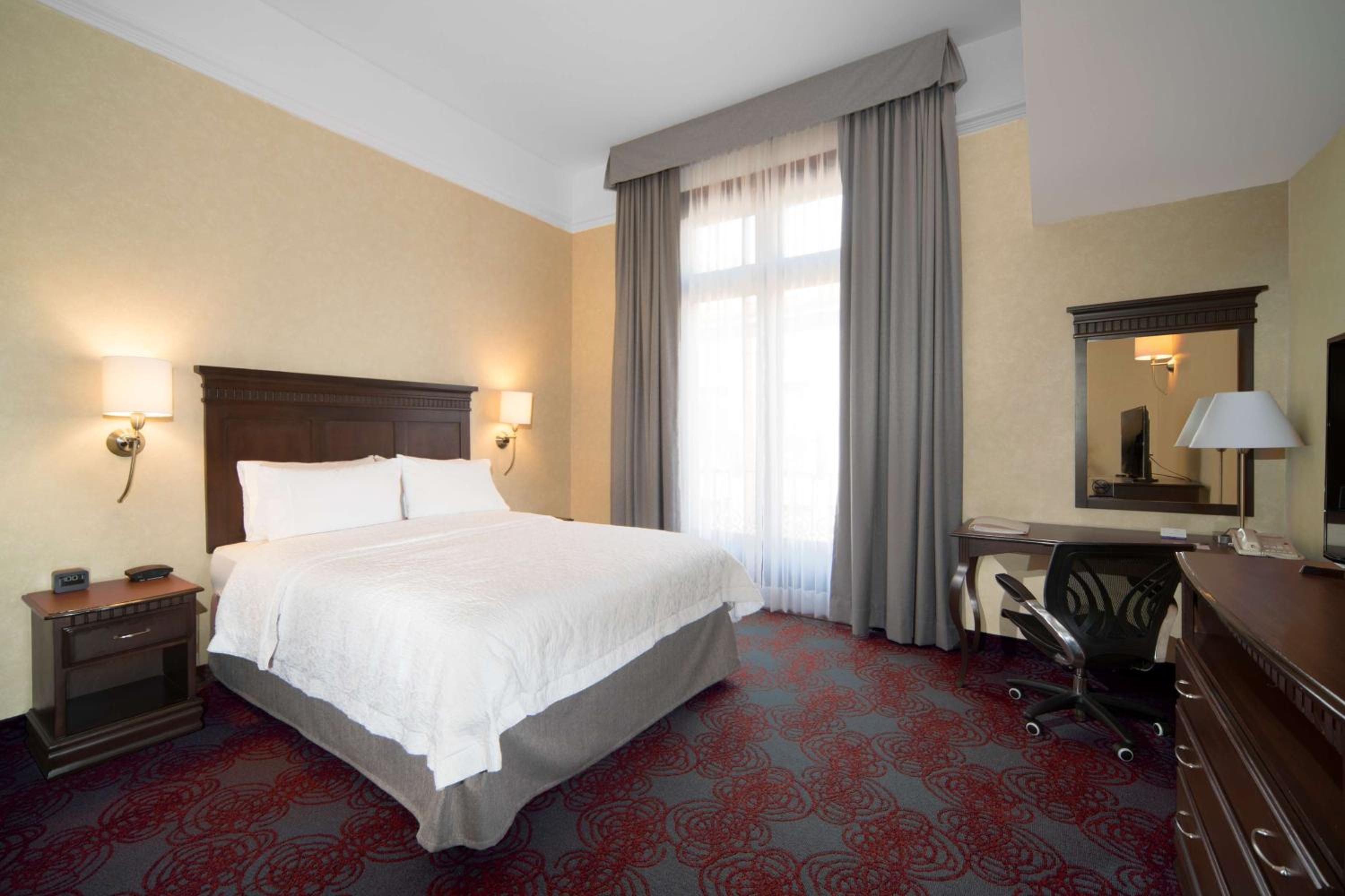 Queen Room - Disability Access/Non-Smoking - Photo 4