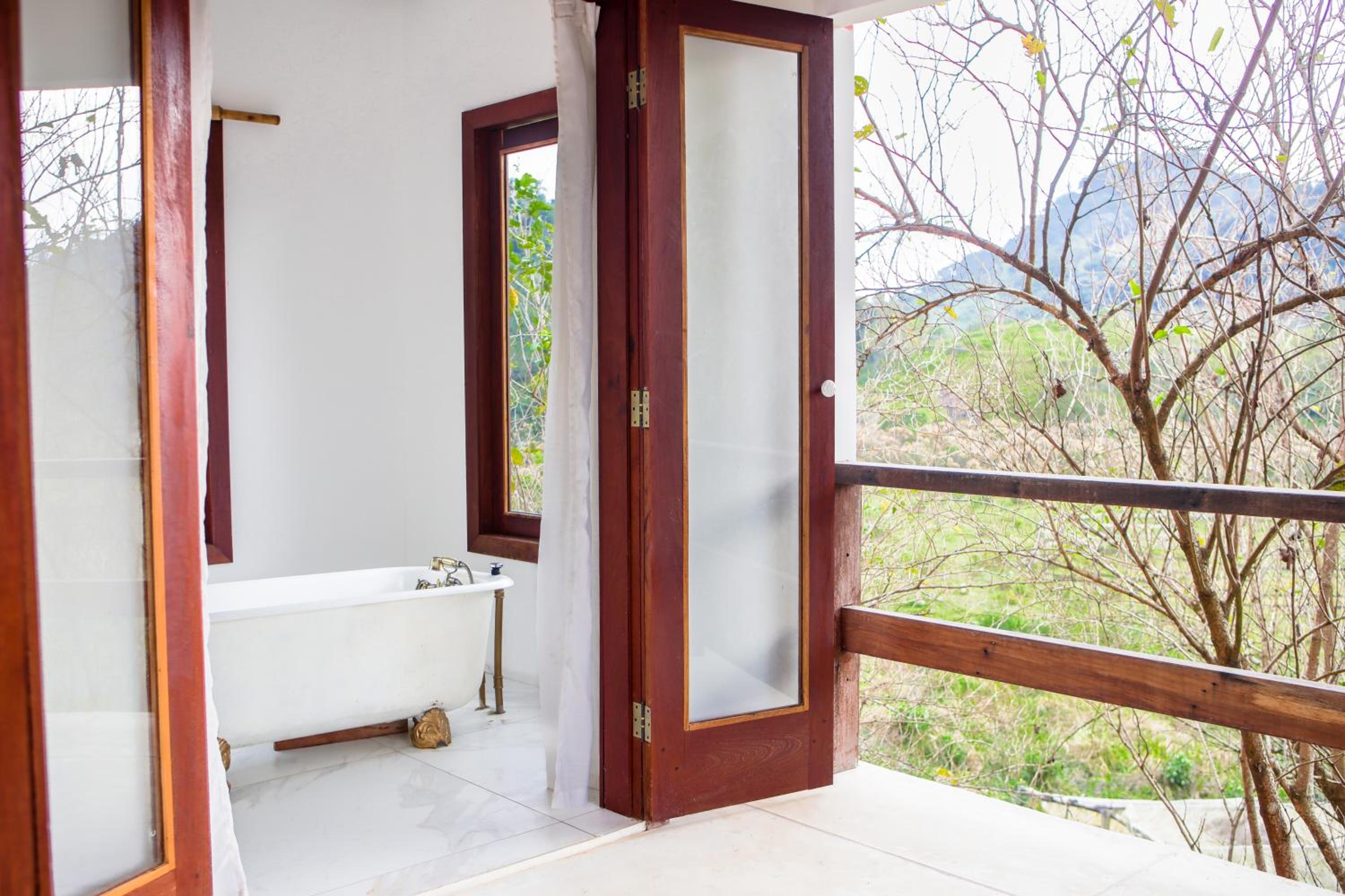 Suite with Spa Bath photo 2