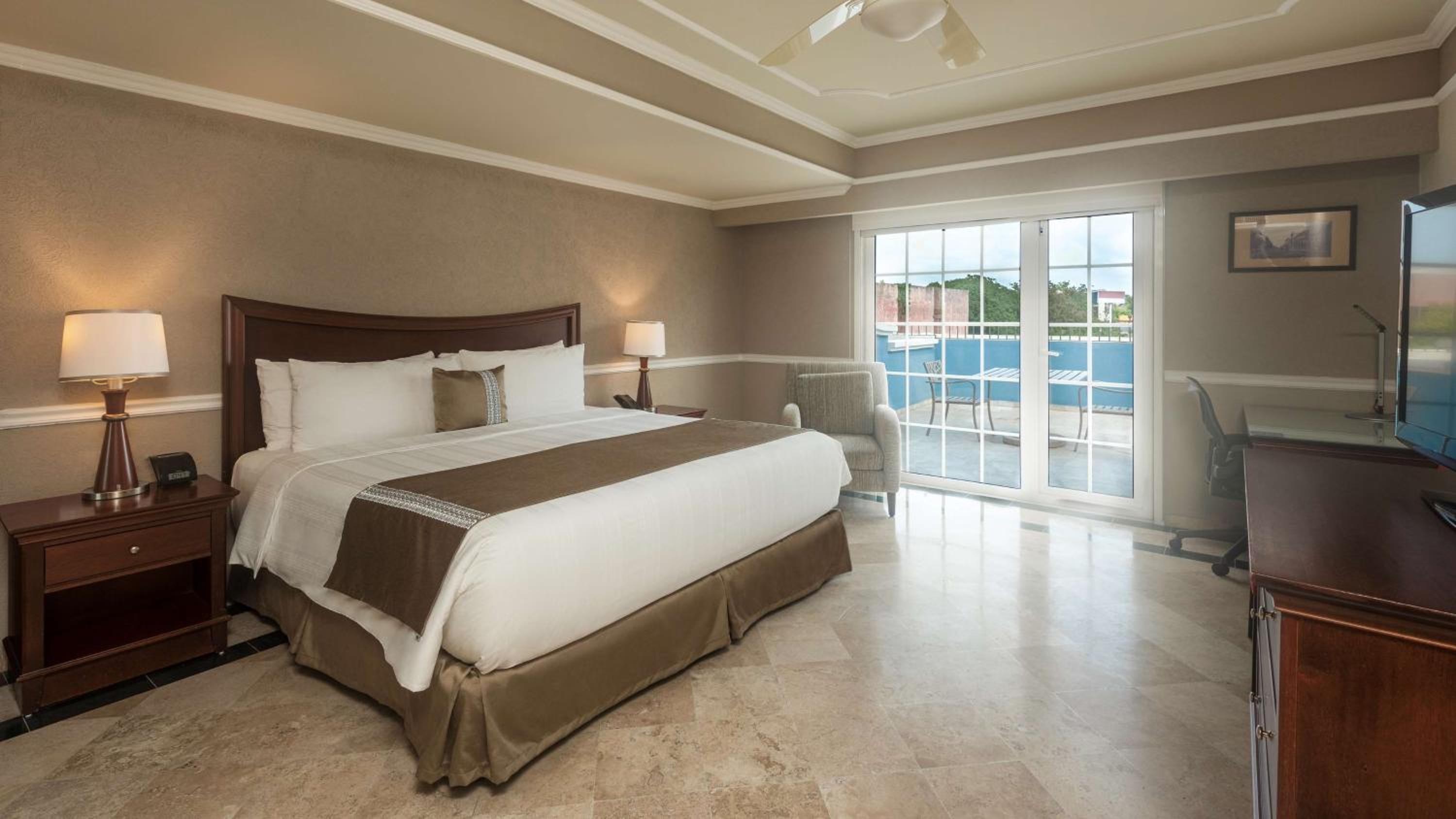 King Room with Terrace - Photo 1