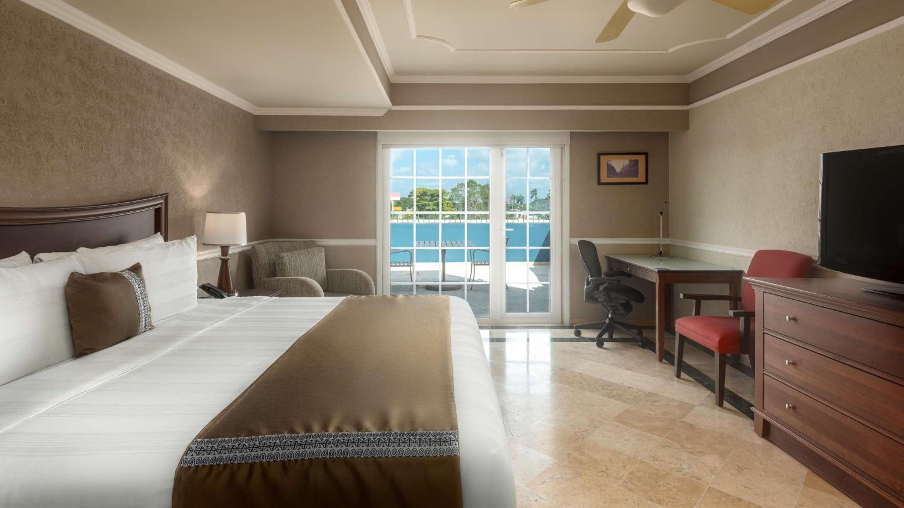 King Room with Terrace - Photo 2