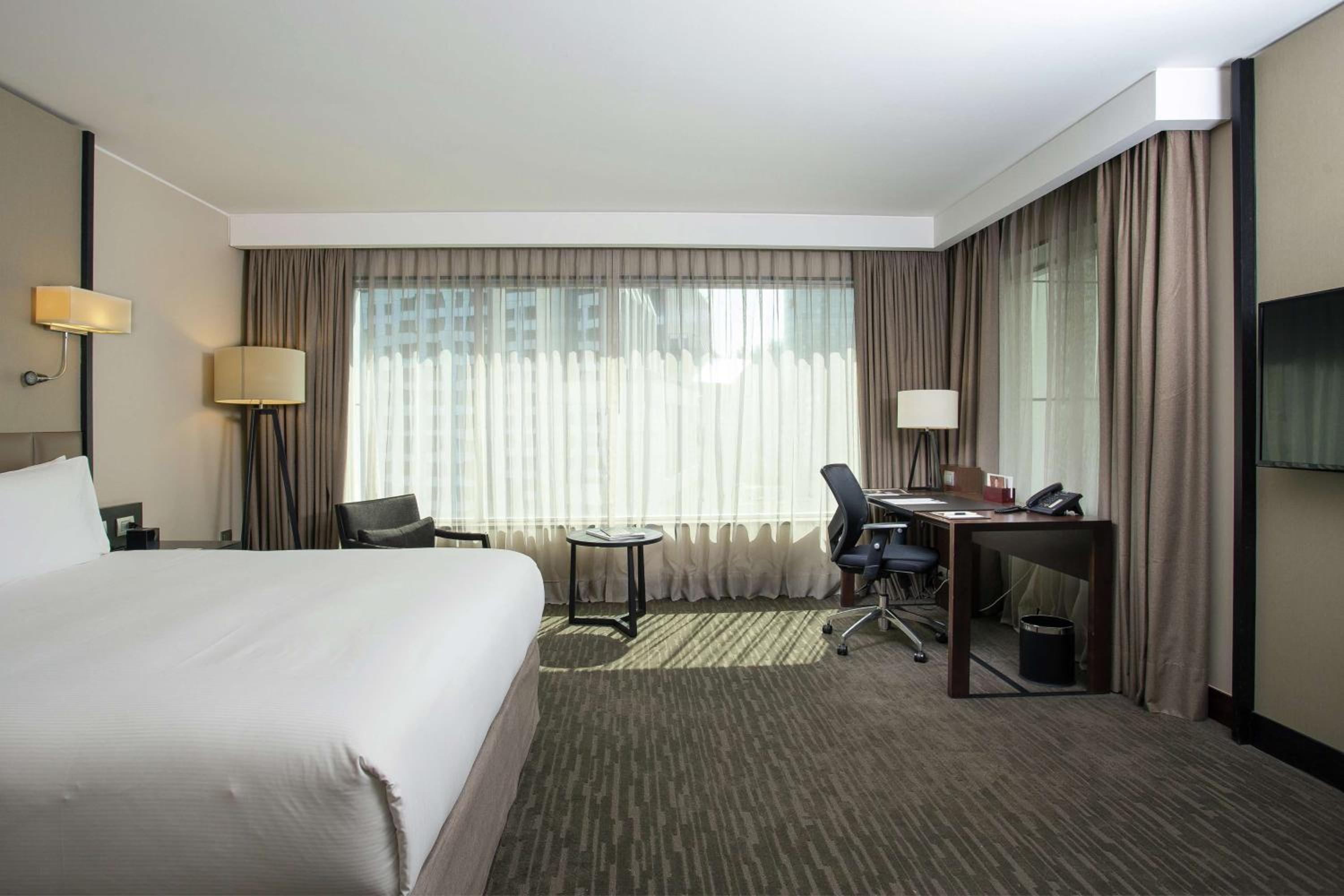 Deluxe King Room photo 1