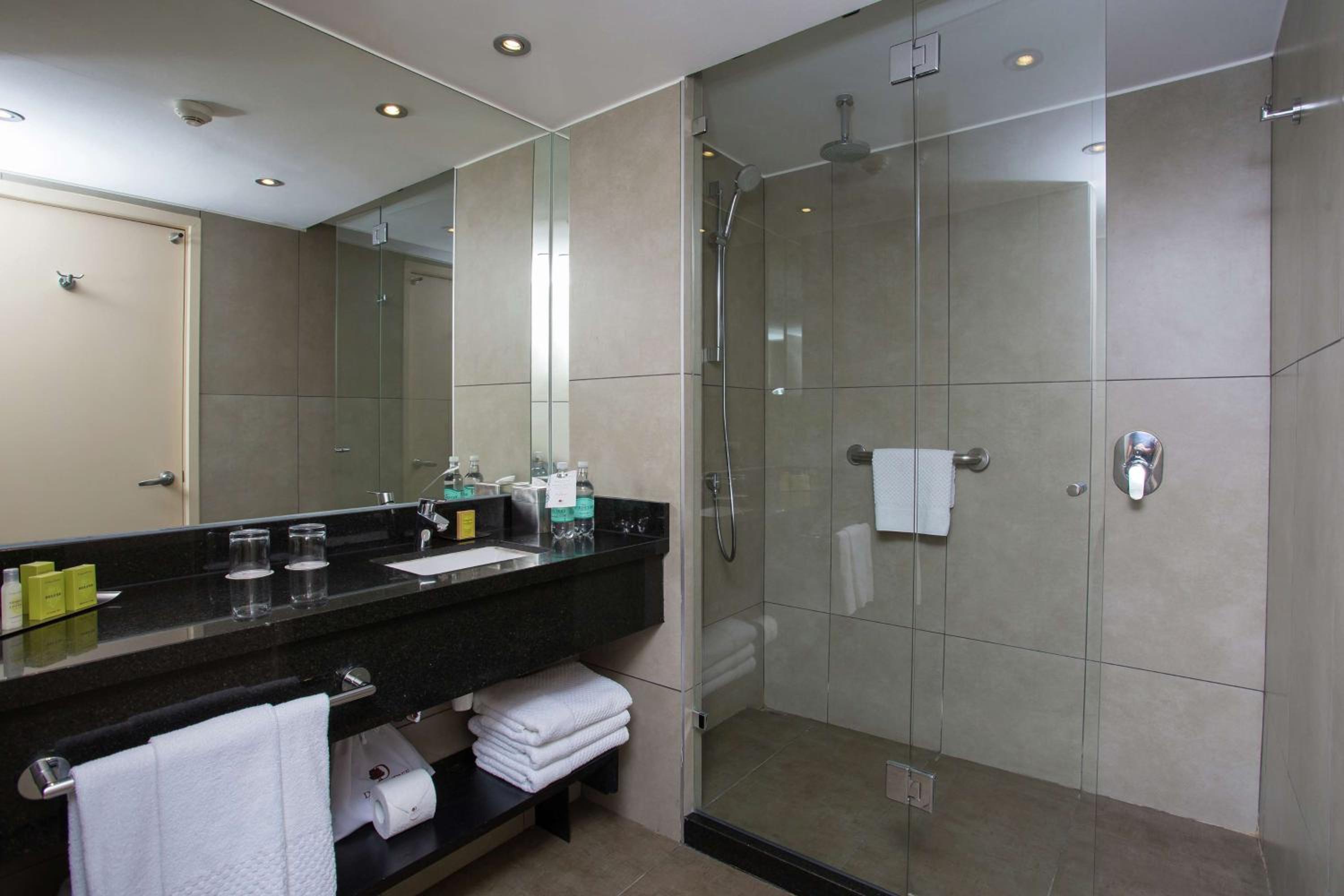 Deluxe King Room photo 3