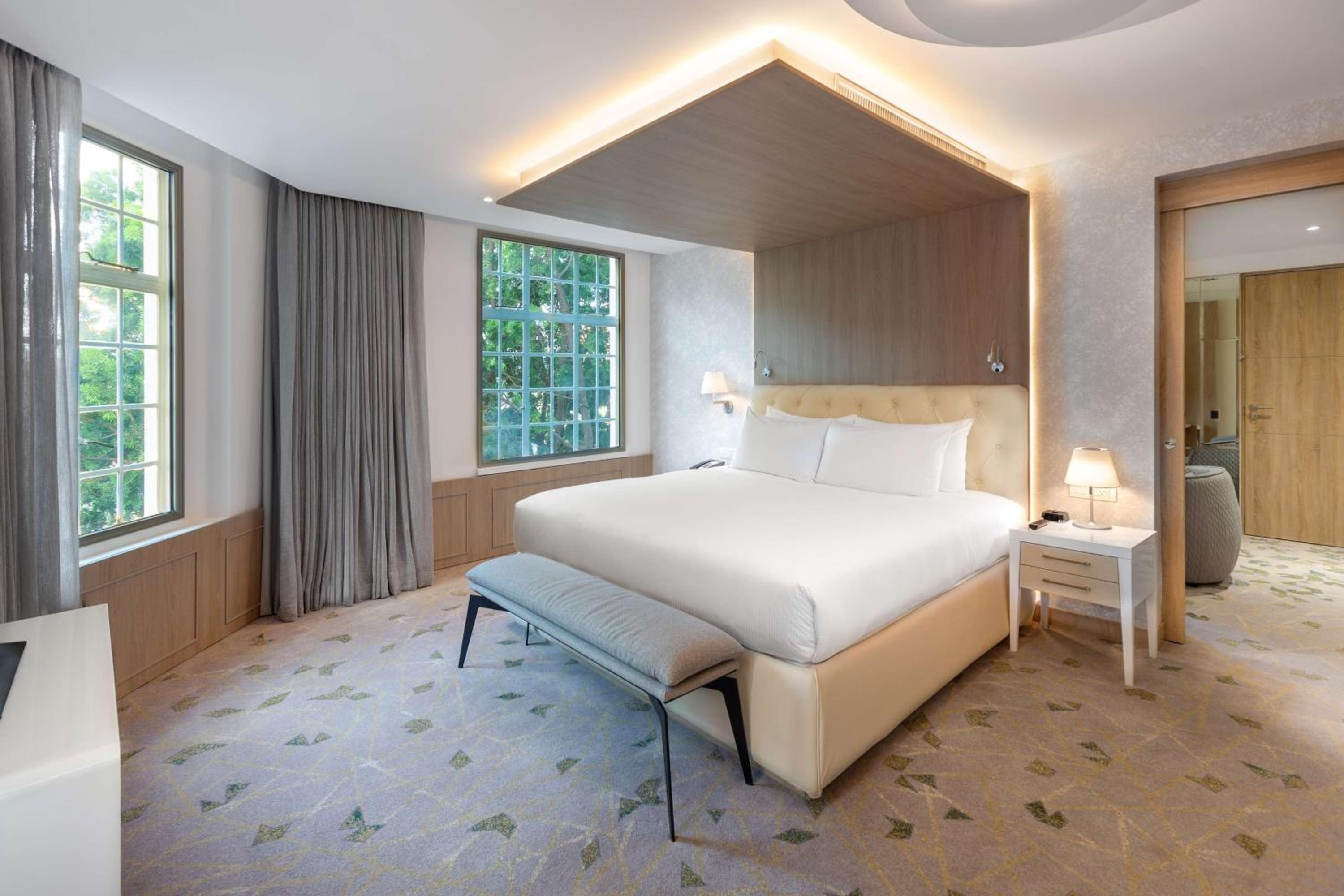 Standard Room, 1 King Bed