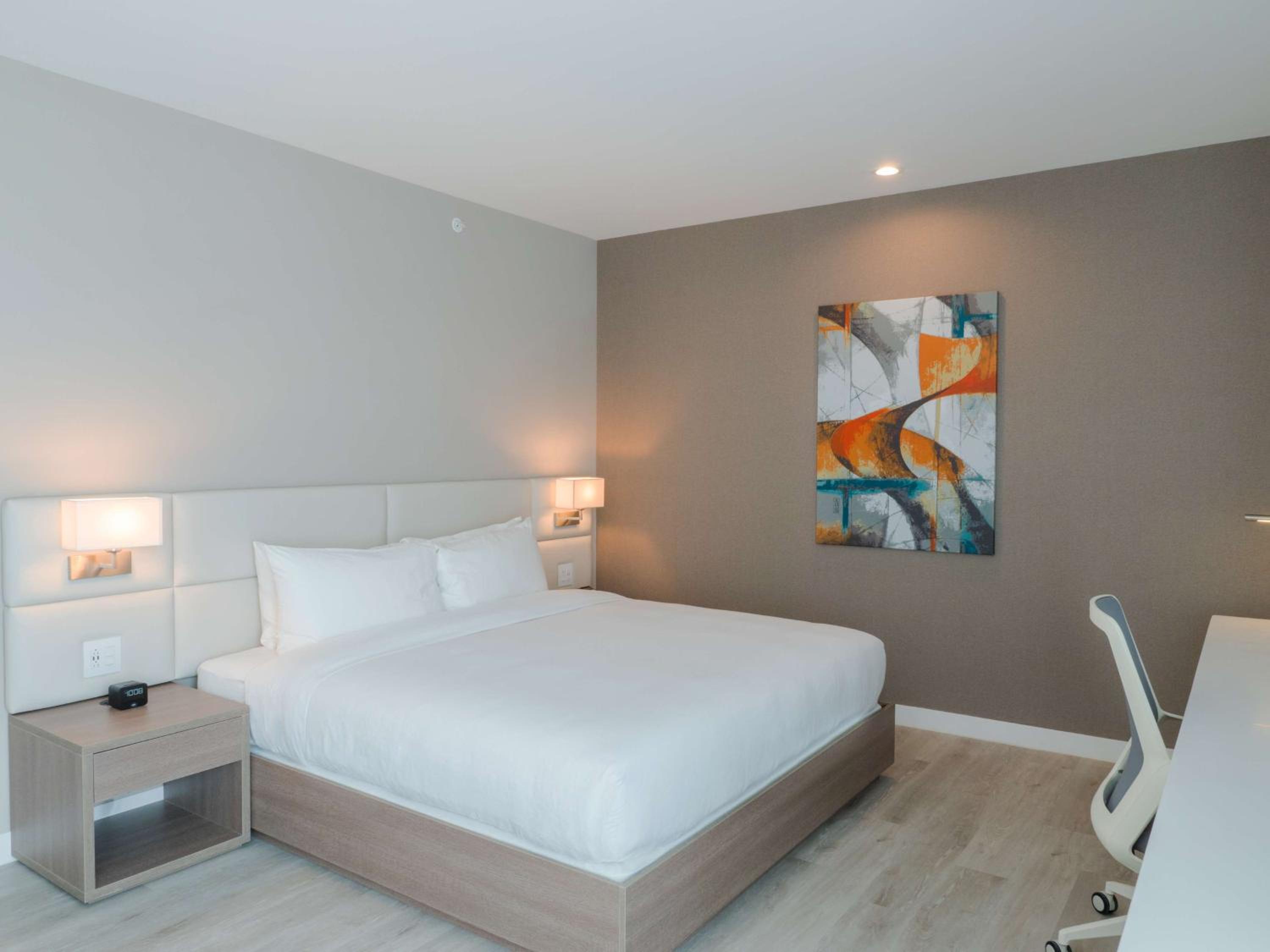 Deluxe King Room - Mobility Access - Photo 1