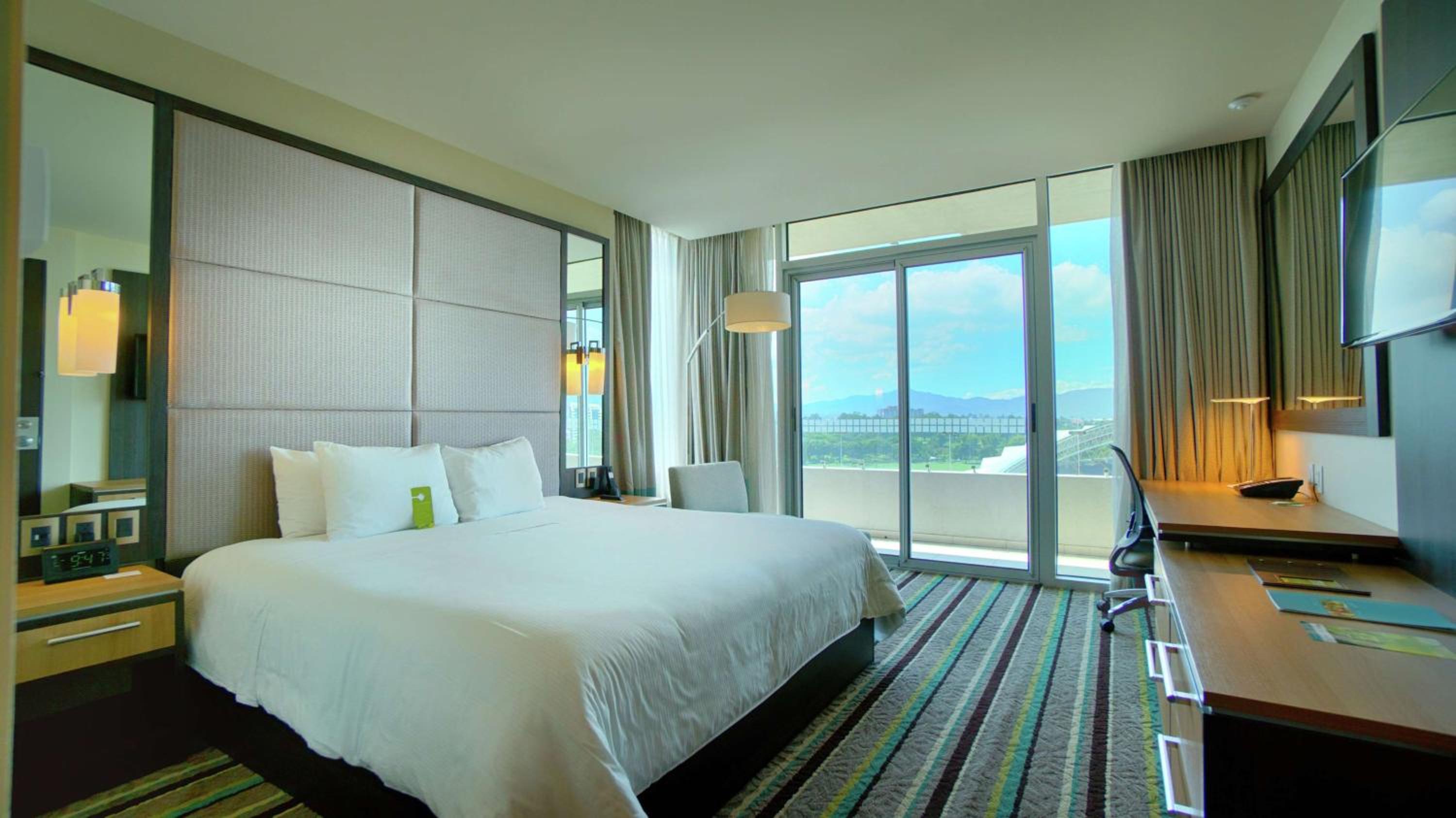King Room with Balcony photo 3