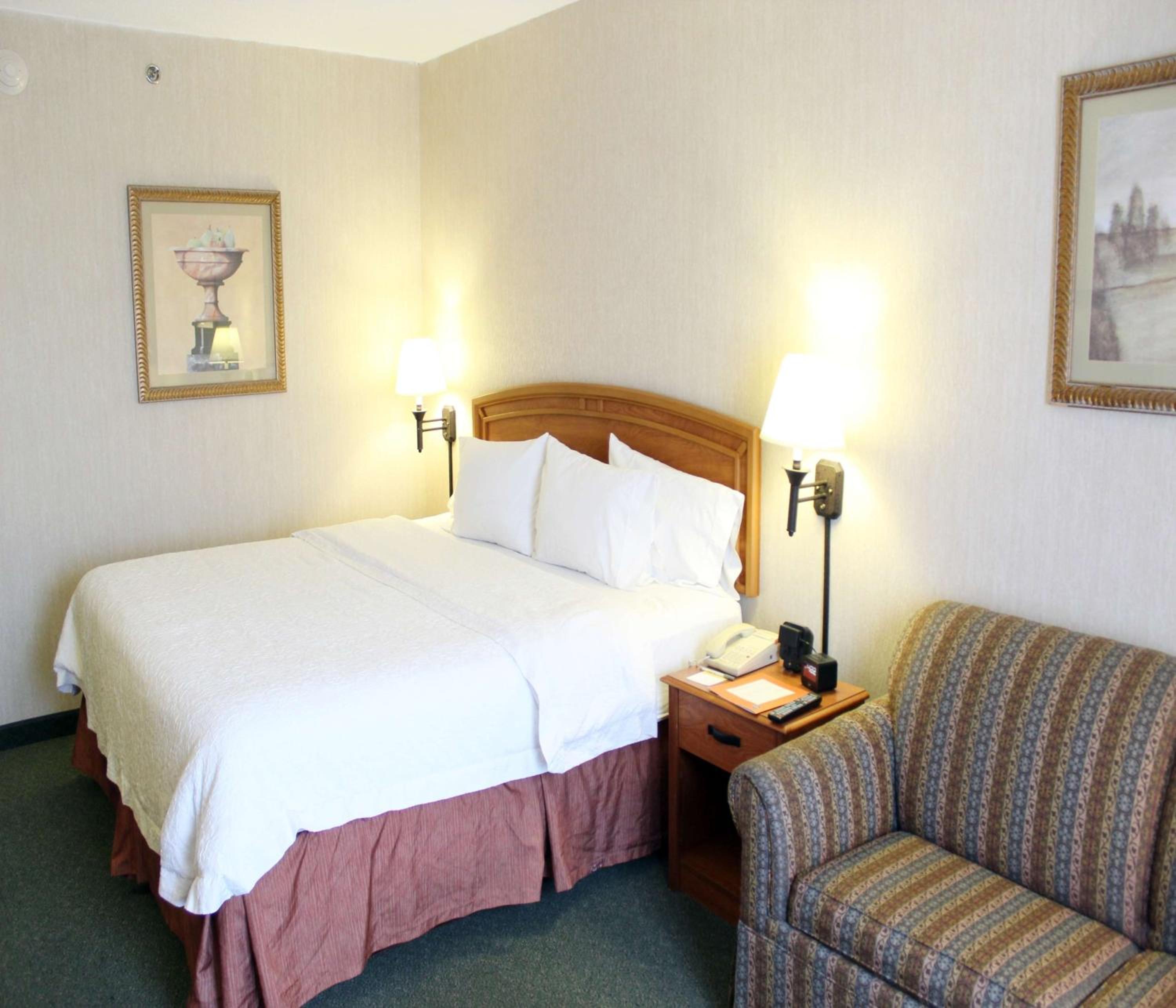 King Room with Sofa Bed - Non-Smoking