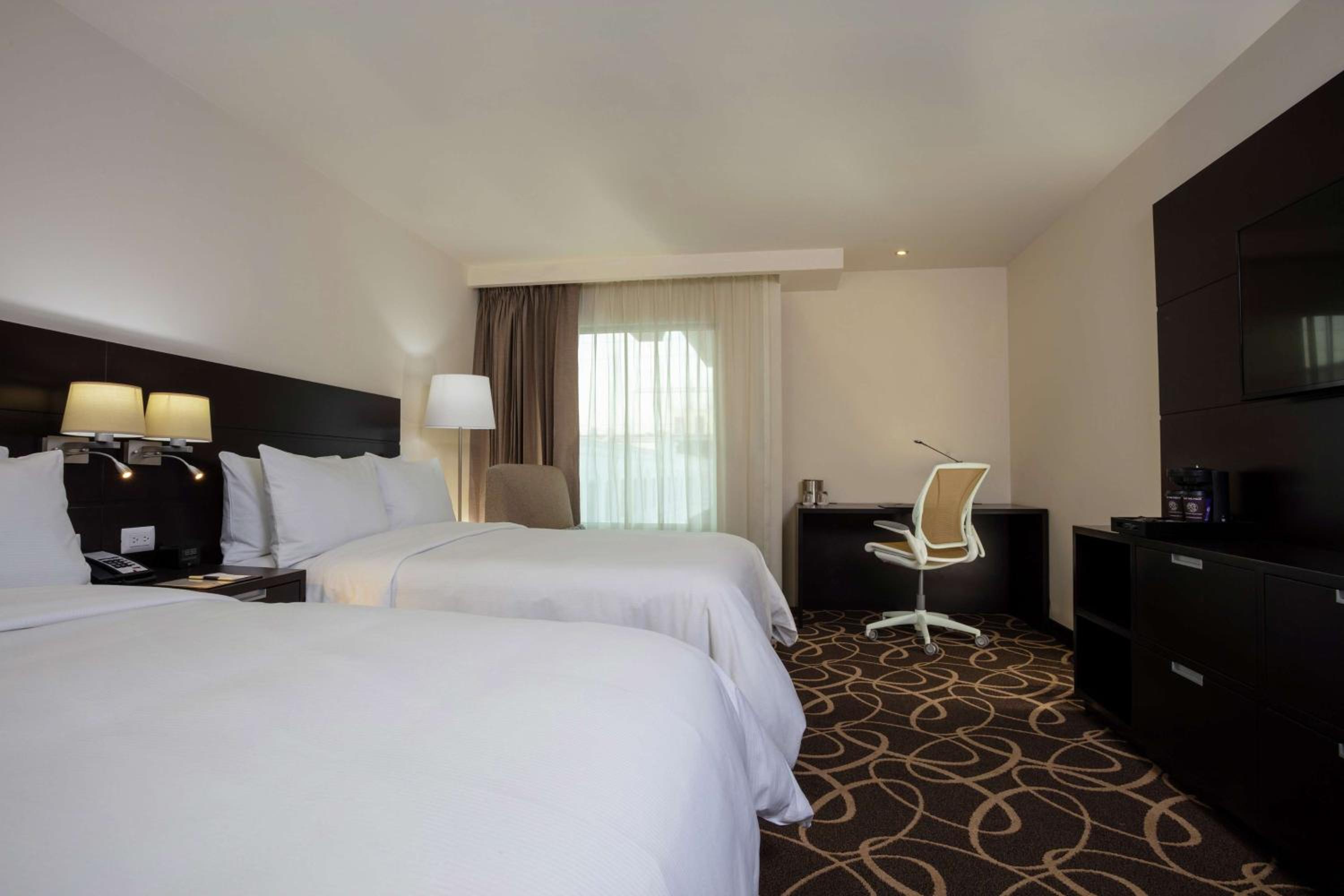 Double Room with Two Double Beds - Photo 3