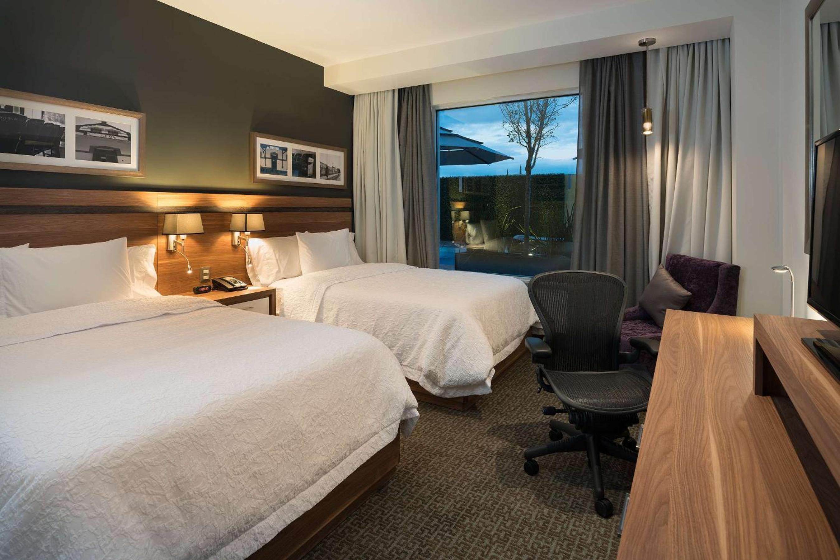 Double Room with Two Double Beds - Non-Smoking photo 3