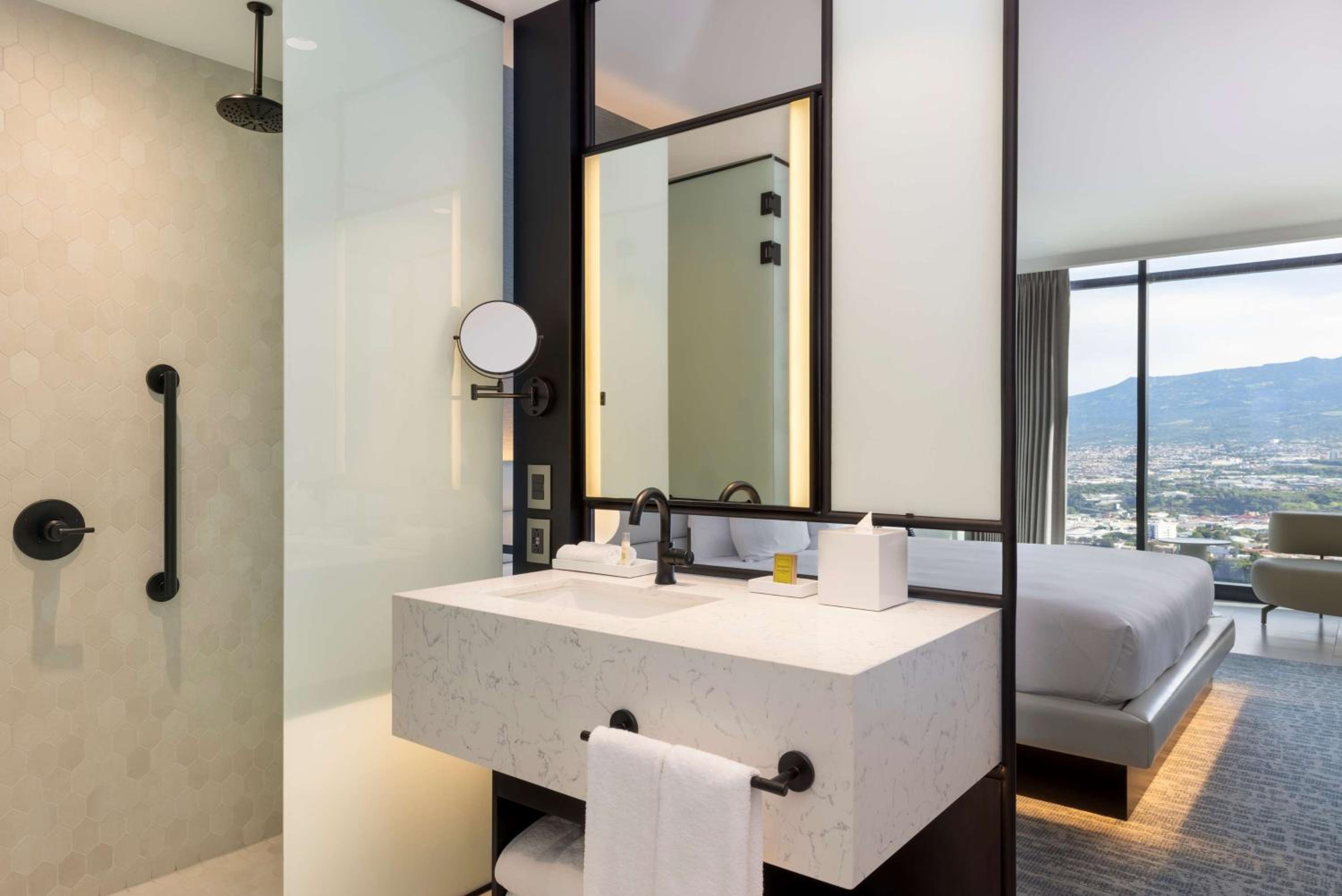Executive King Room - Photo 5