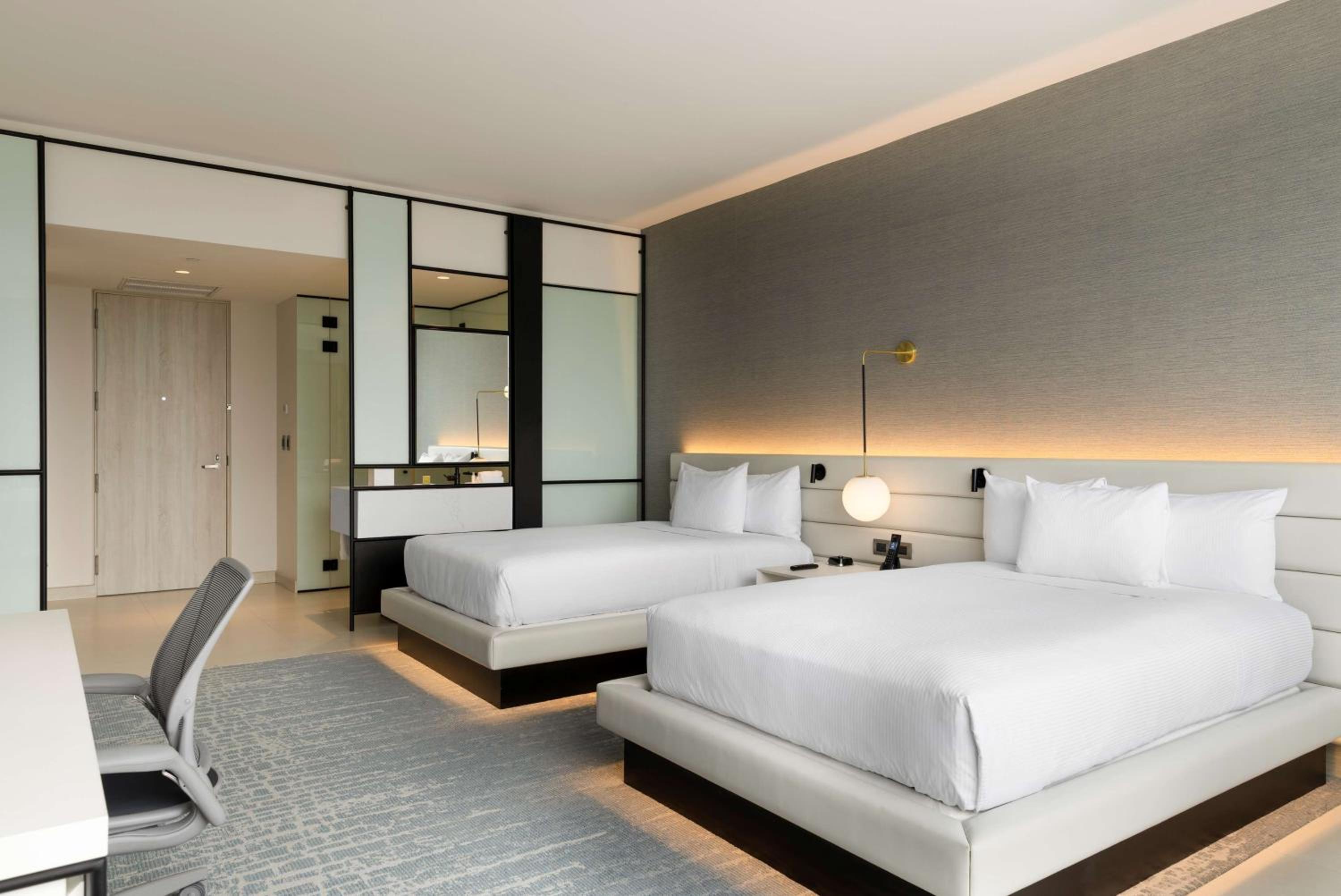 Double Room with Two Double Beds - Photo 4