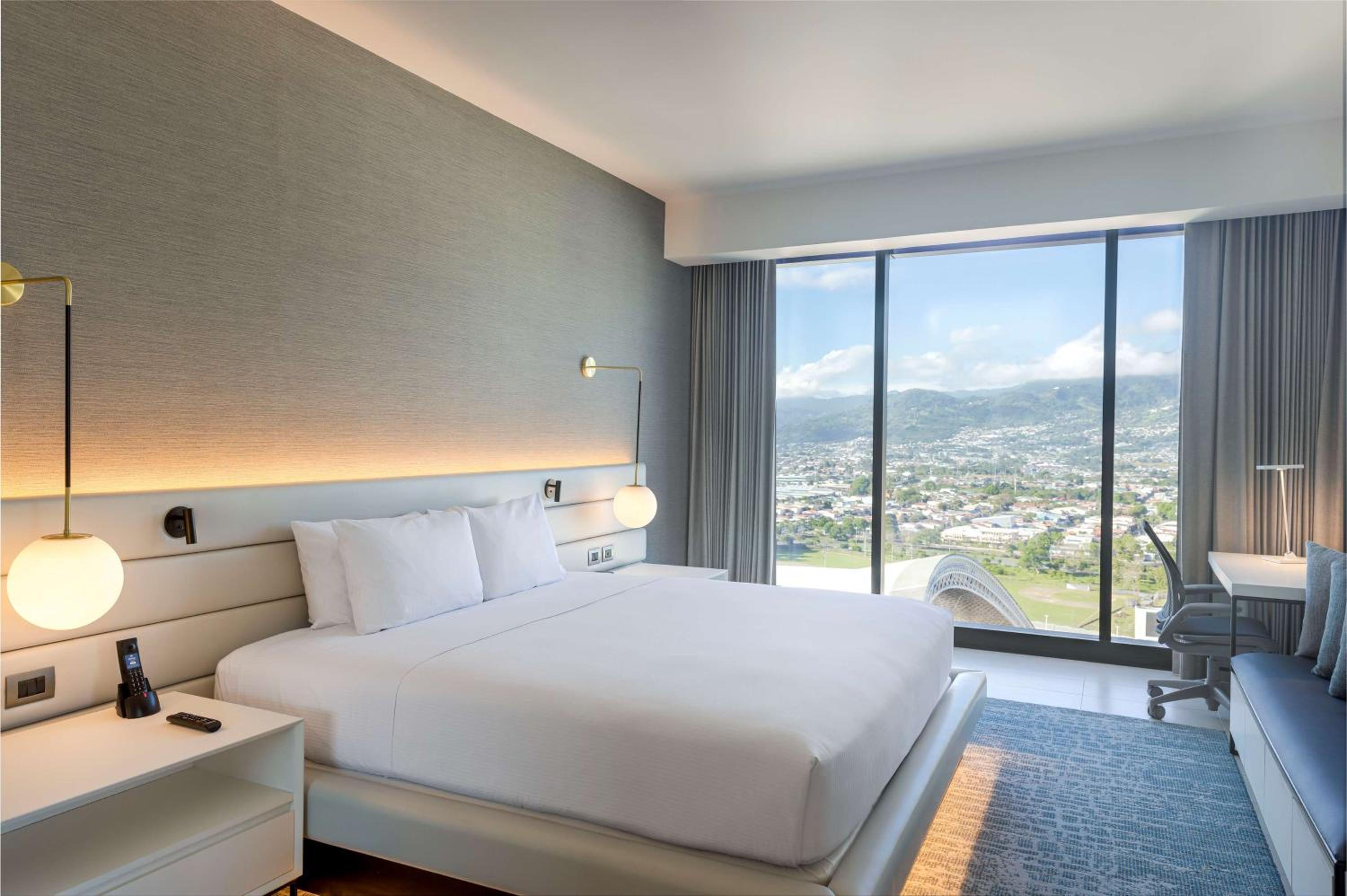 Executive King Room - Photo 4