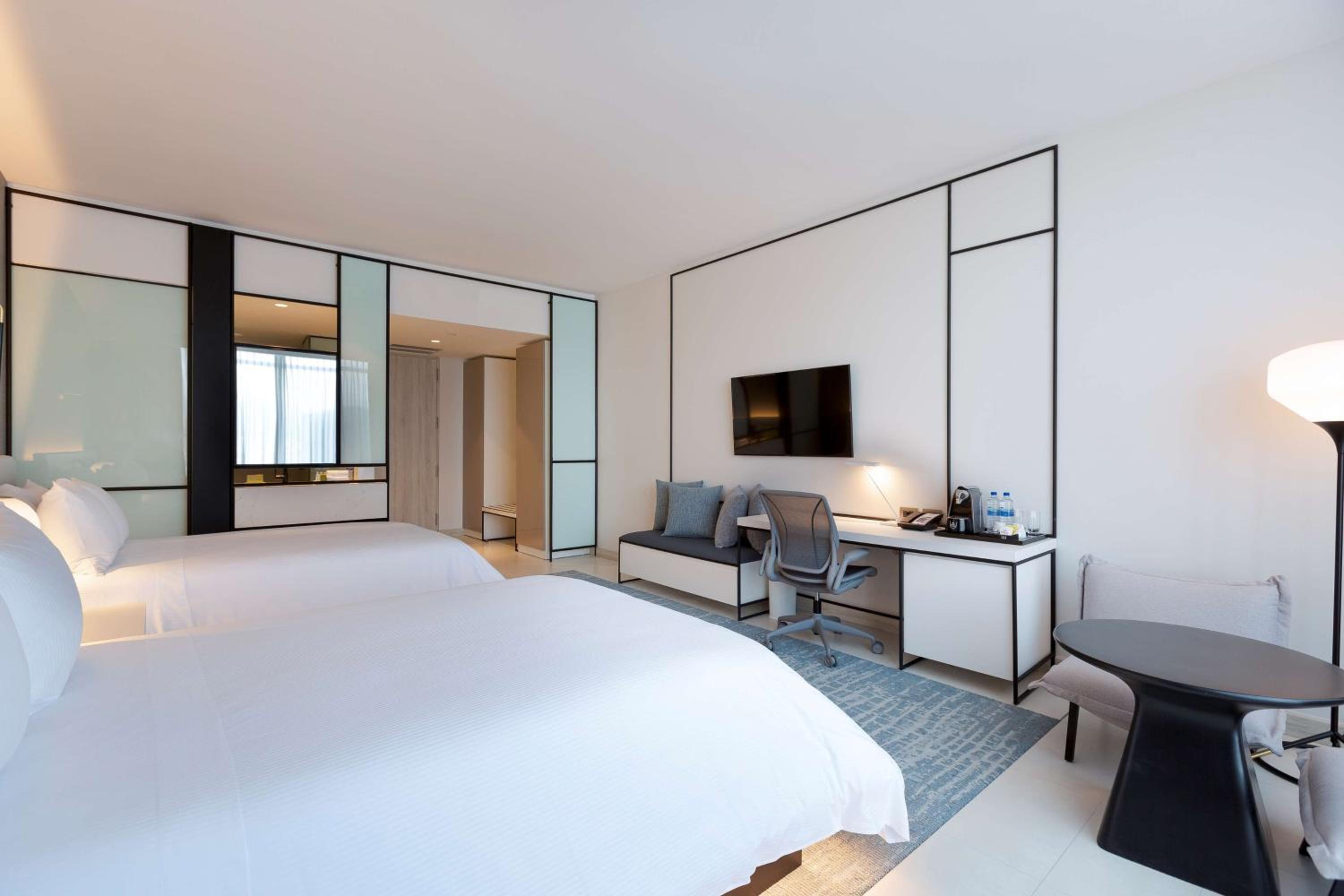 Double Room with Two Double Beds - Photo 5