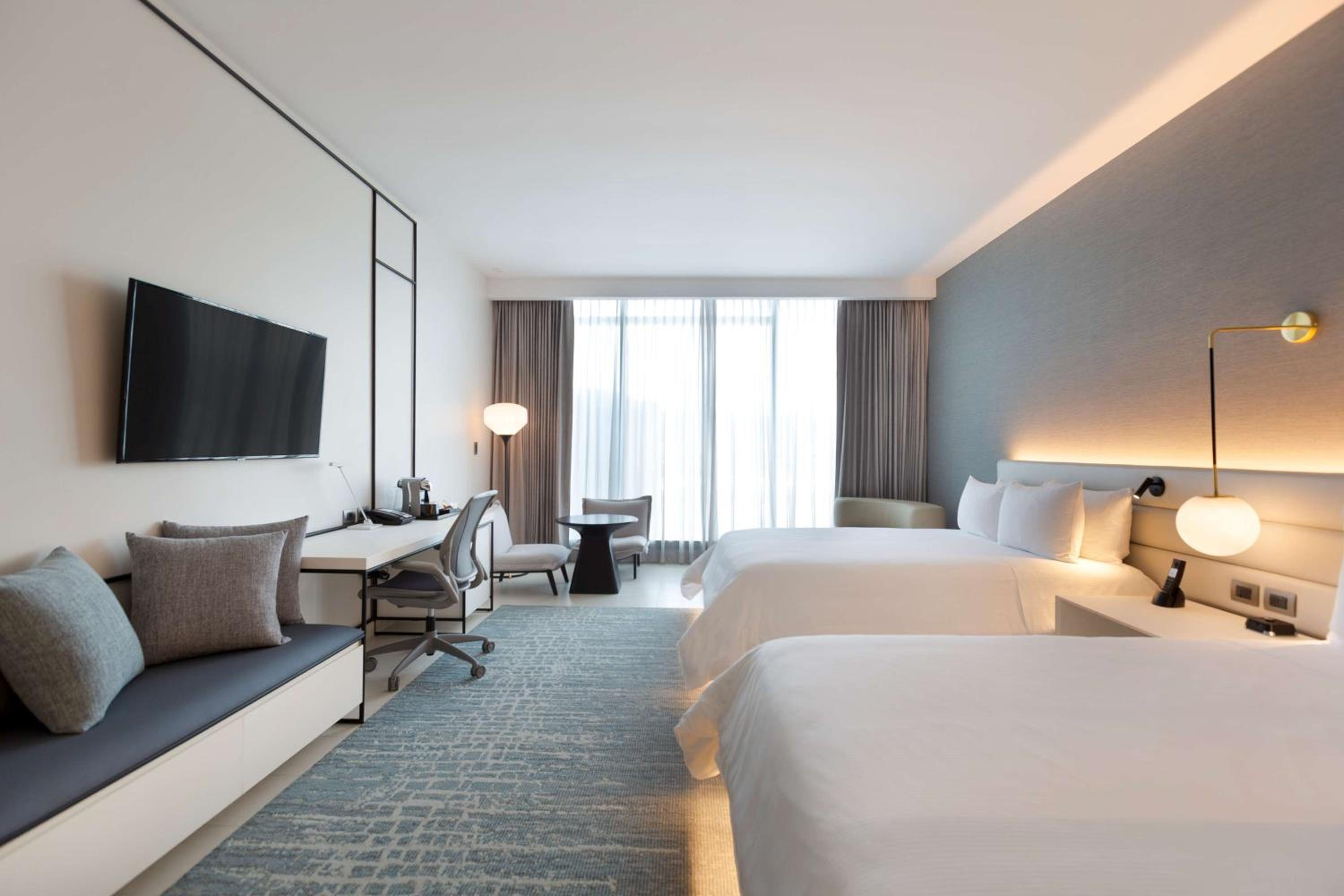 Double Room with Two Double Beds - Photo 6