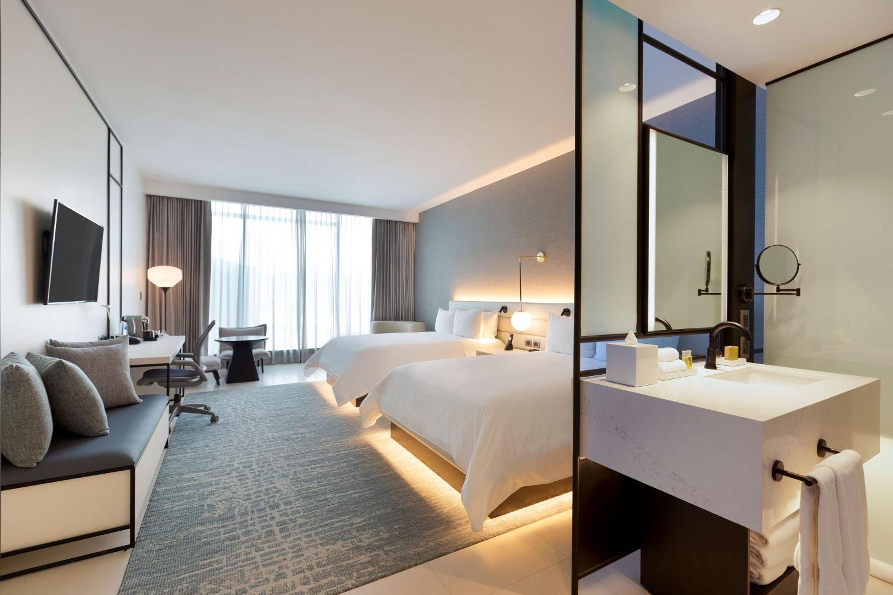 Double Room with Two Double Beds - Photo 7