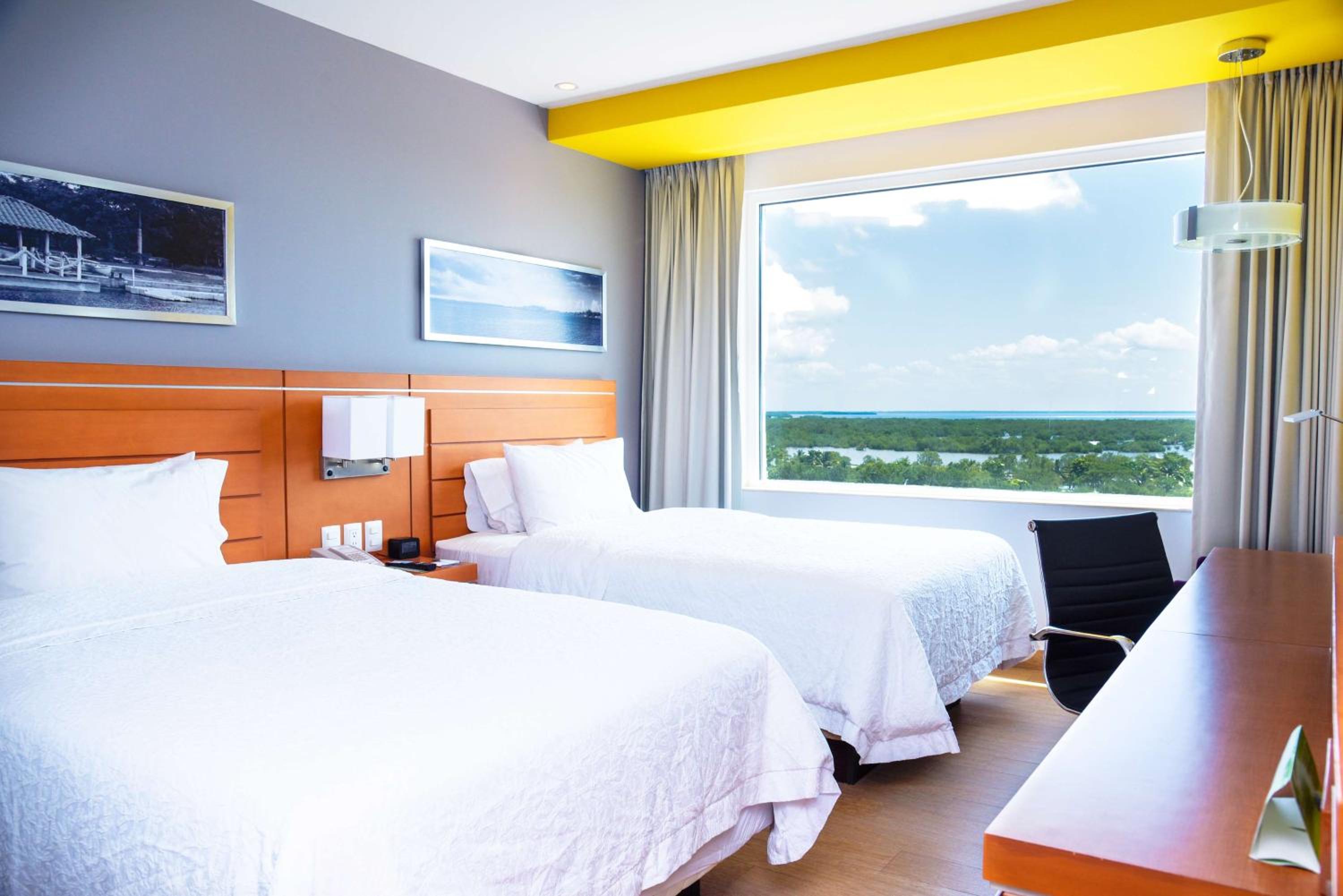 Double Room with Two Double Beds - Non-Smoking photo 1