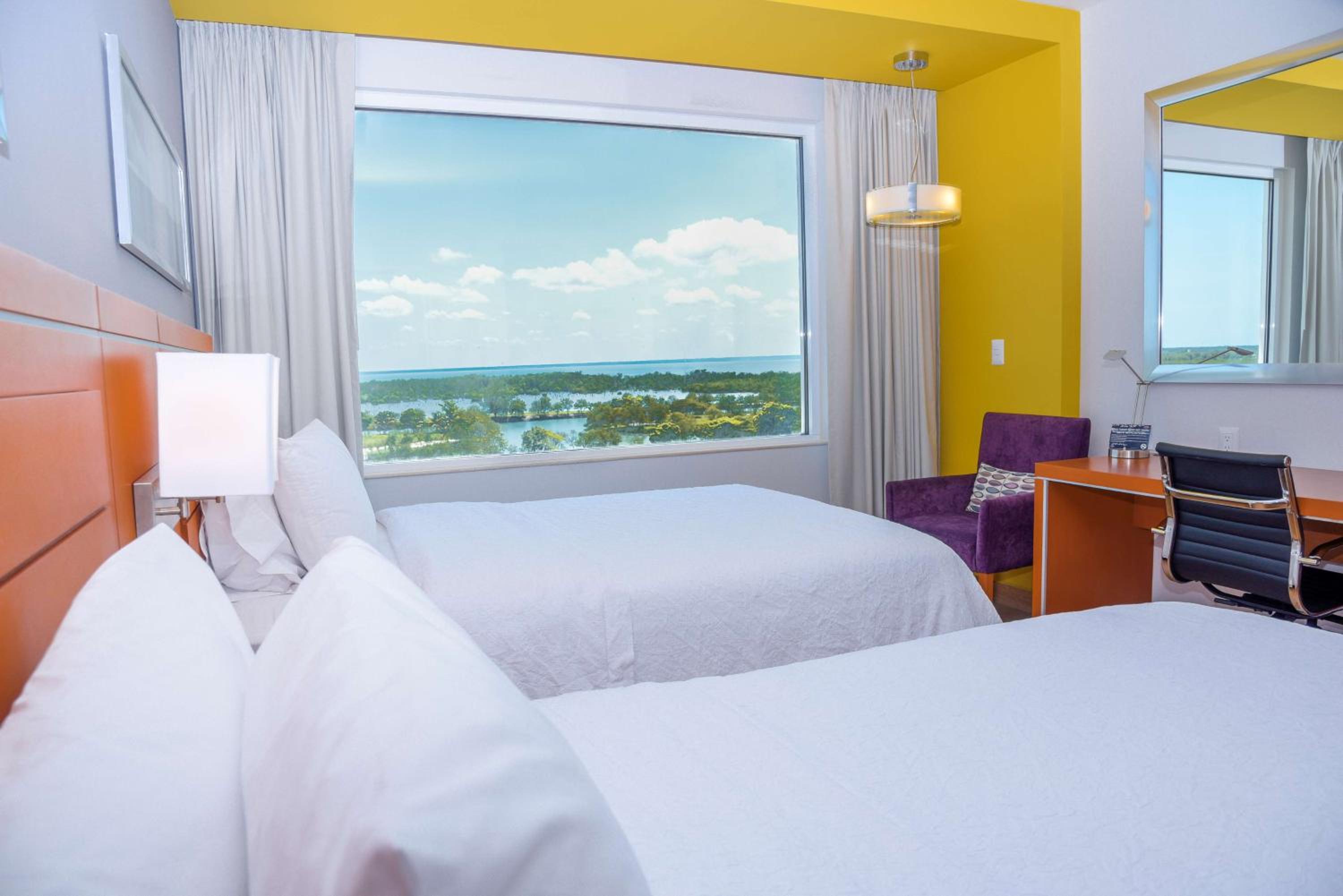 Double Room with Two Double Beds - Non-Smoking photo 3