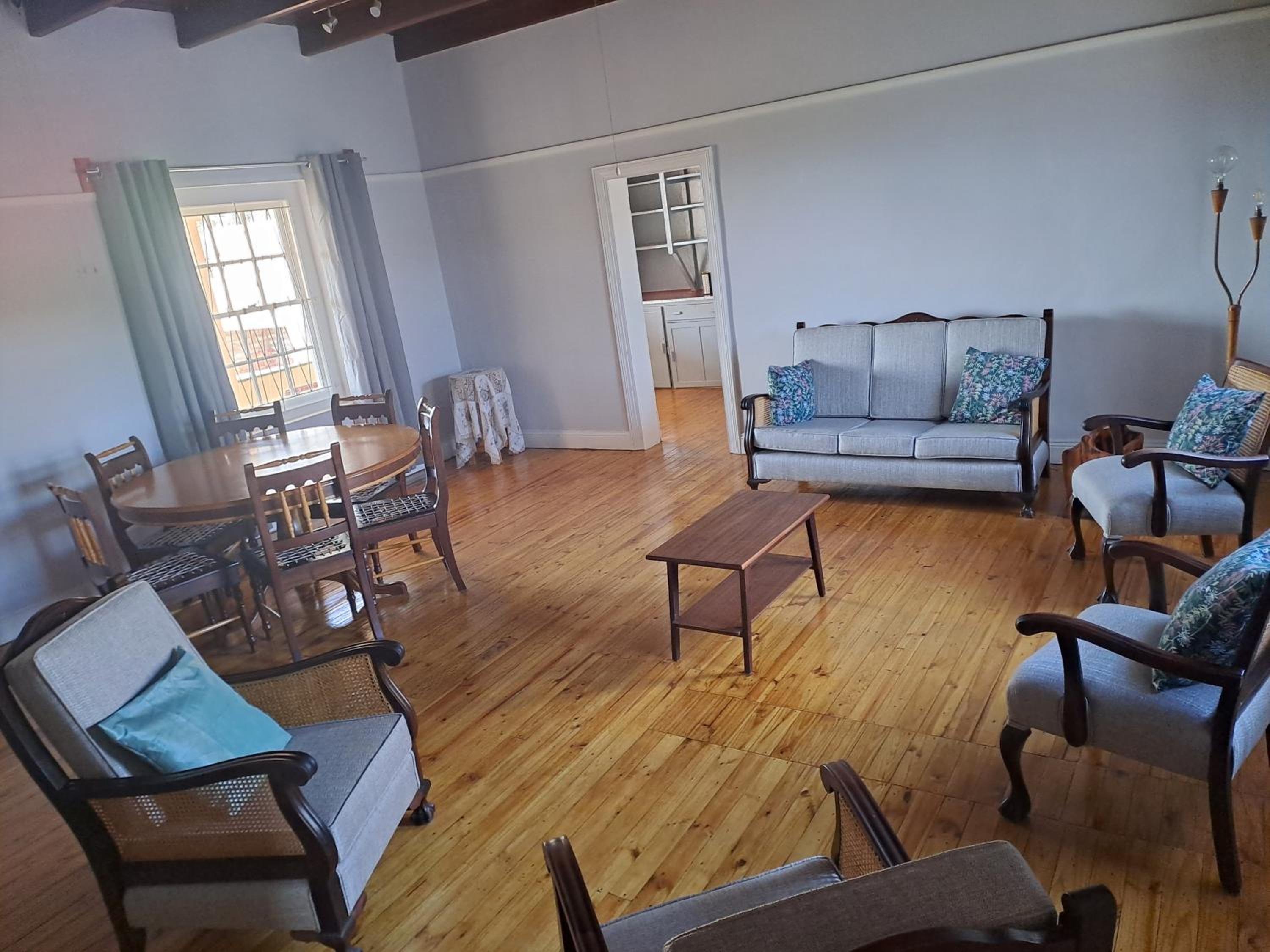 Four-Bedroom House - Photo 13
