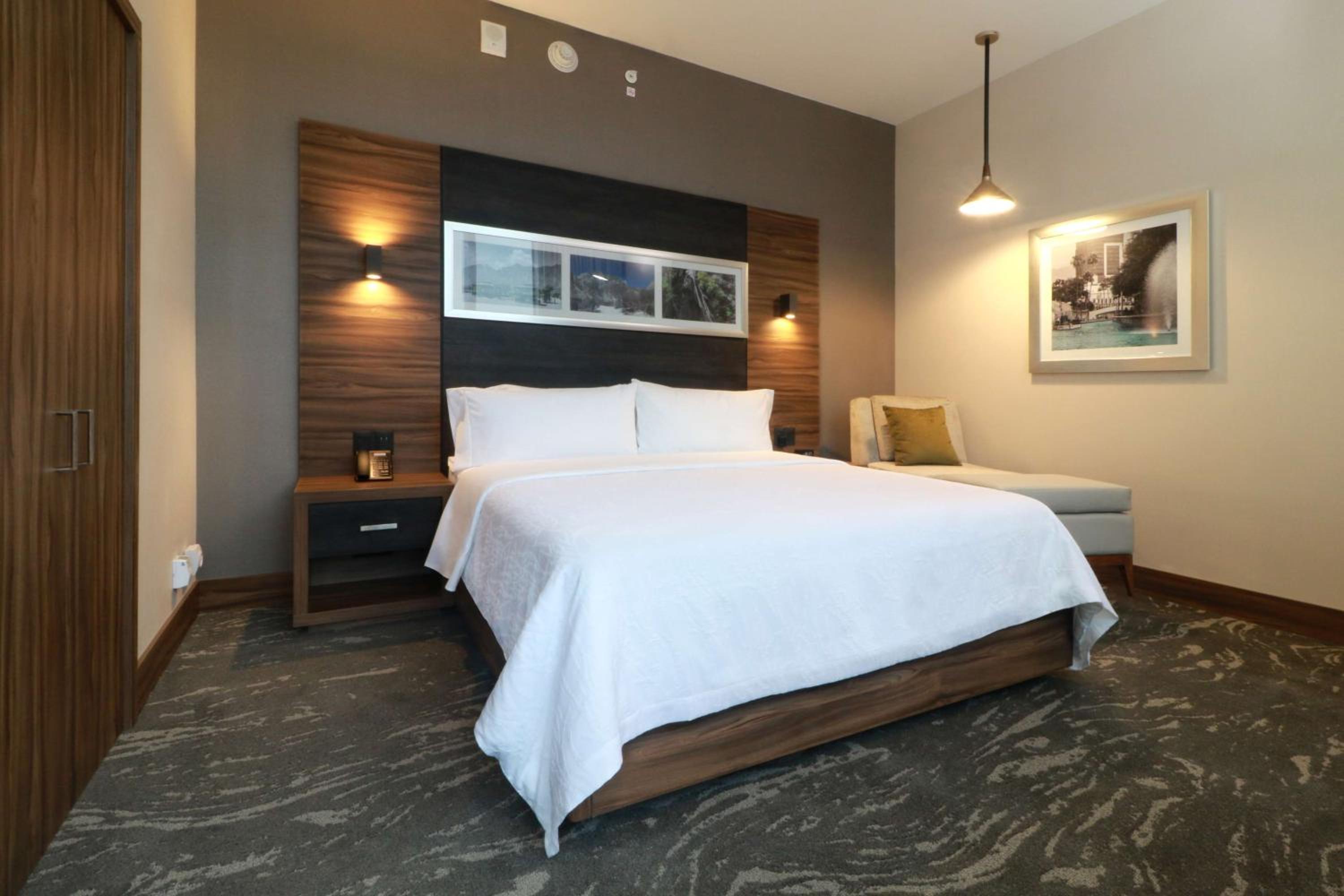 Deluxe Junior Suite - Photo 1