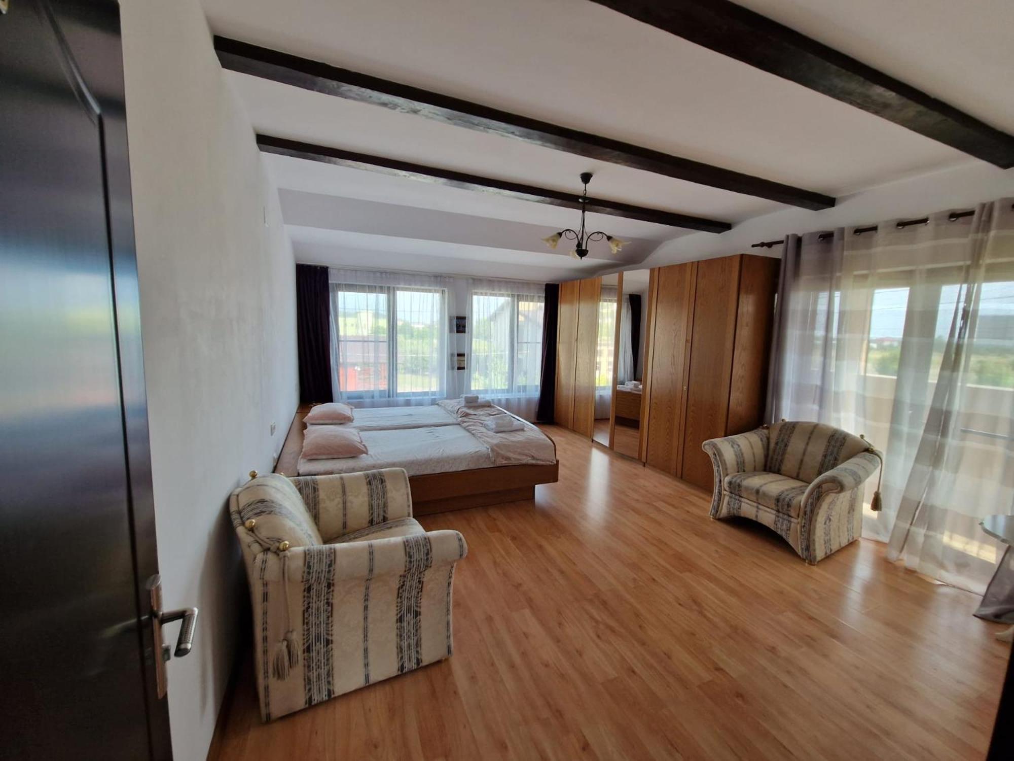 King Room with Balcony photo 1