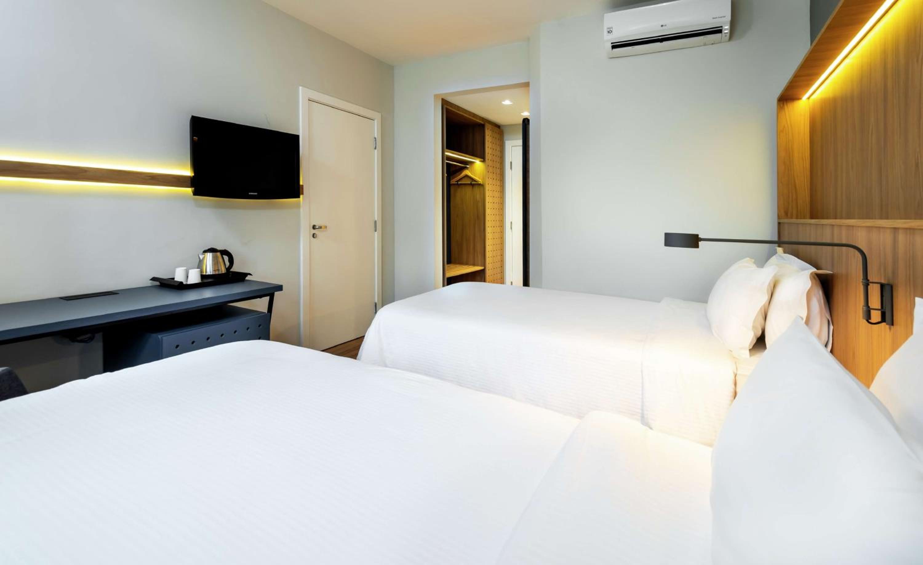 Twin Room - Non-Smoking