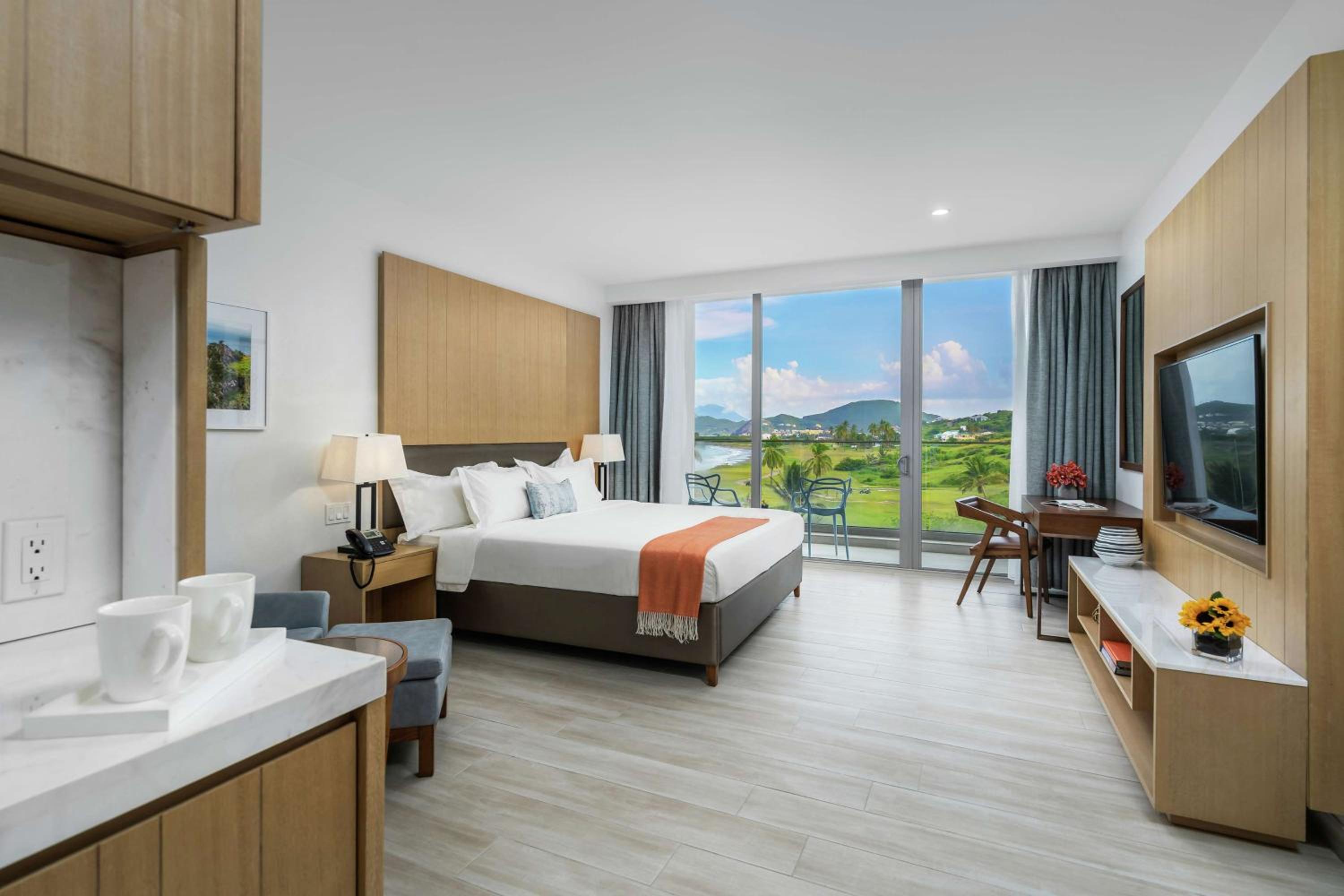 King Room with Sea View - Photo 1