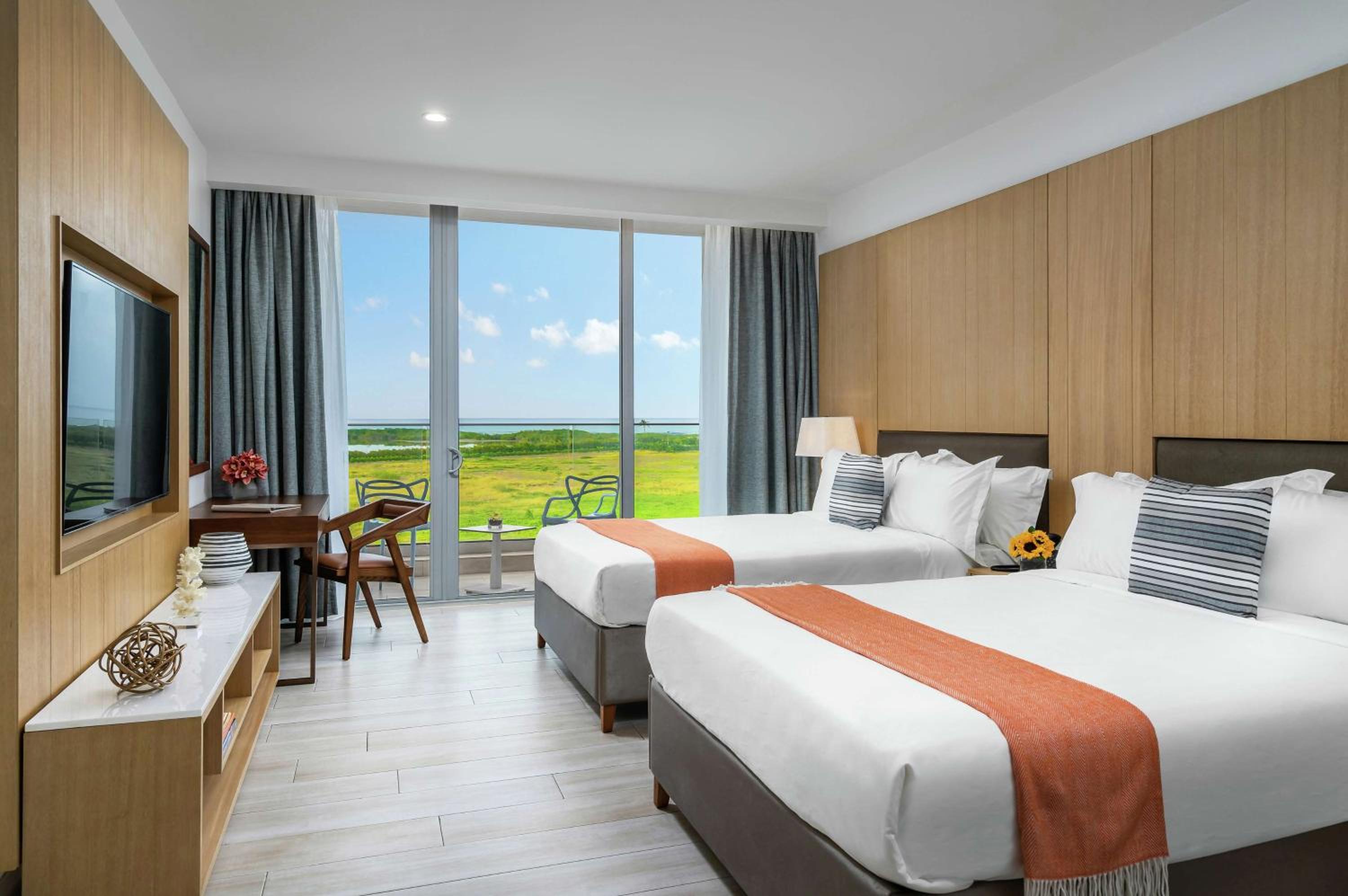 Double Room with Sea View - Photo 1