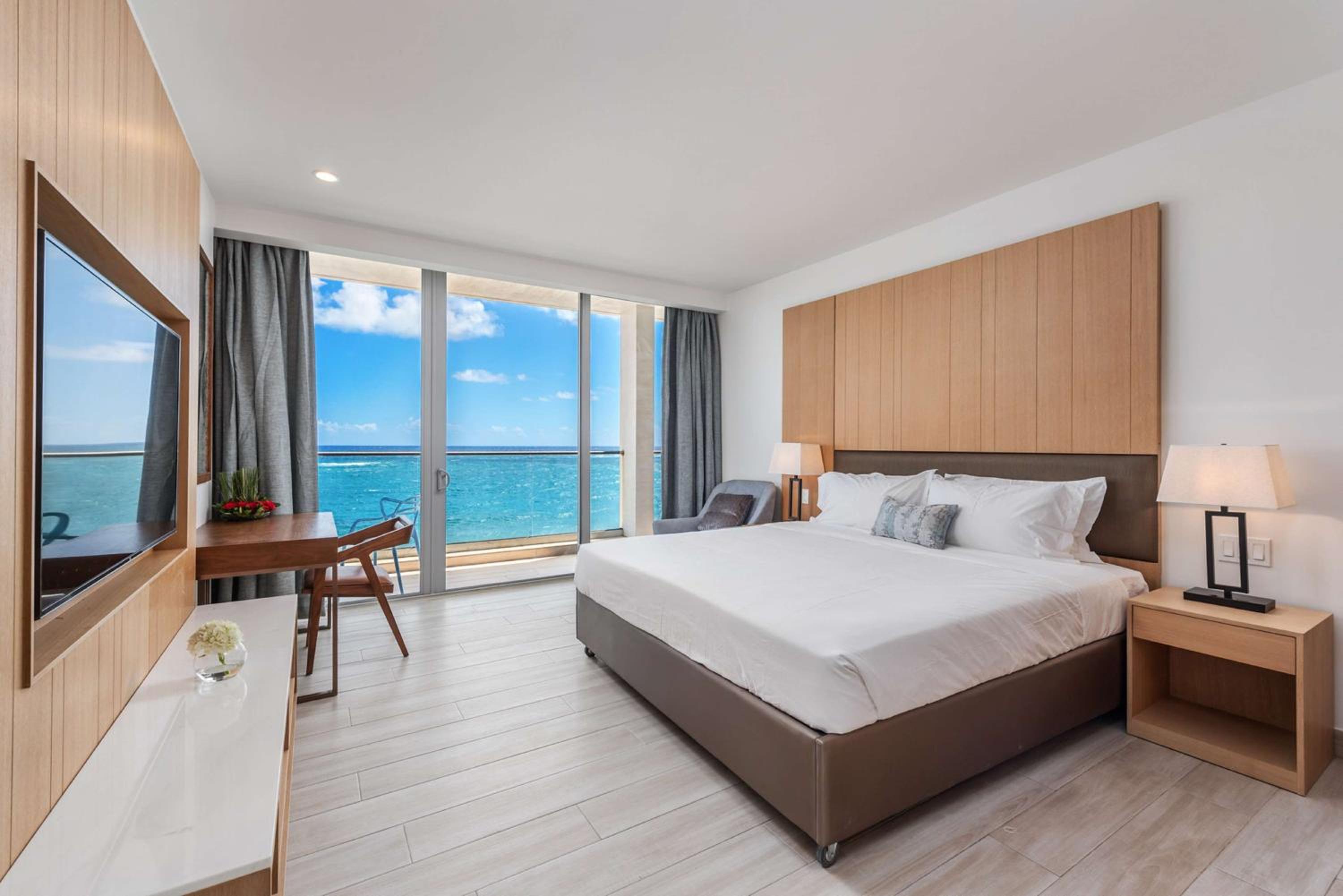 King Room with Sea View - Photo 4