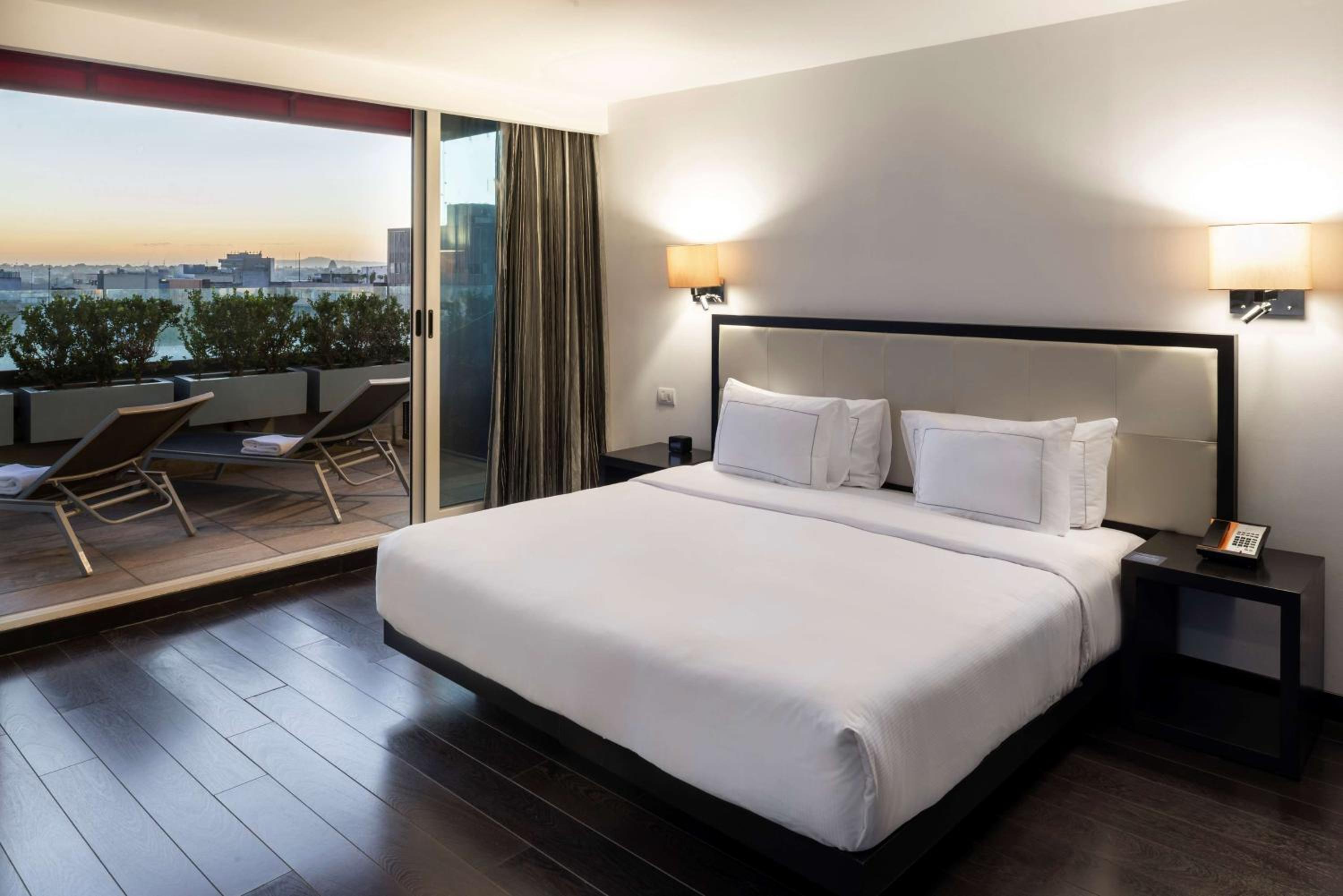 One Bedroom King Suite with Terrace