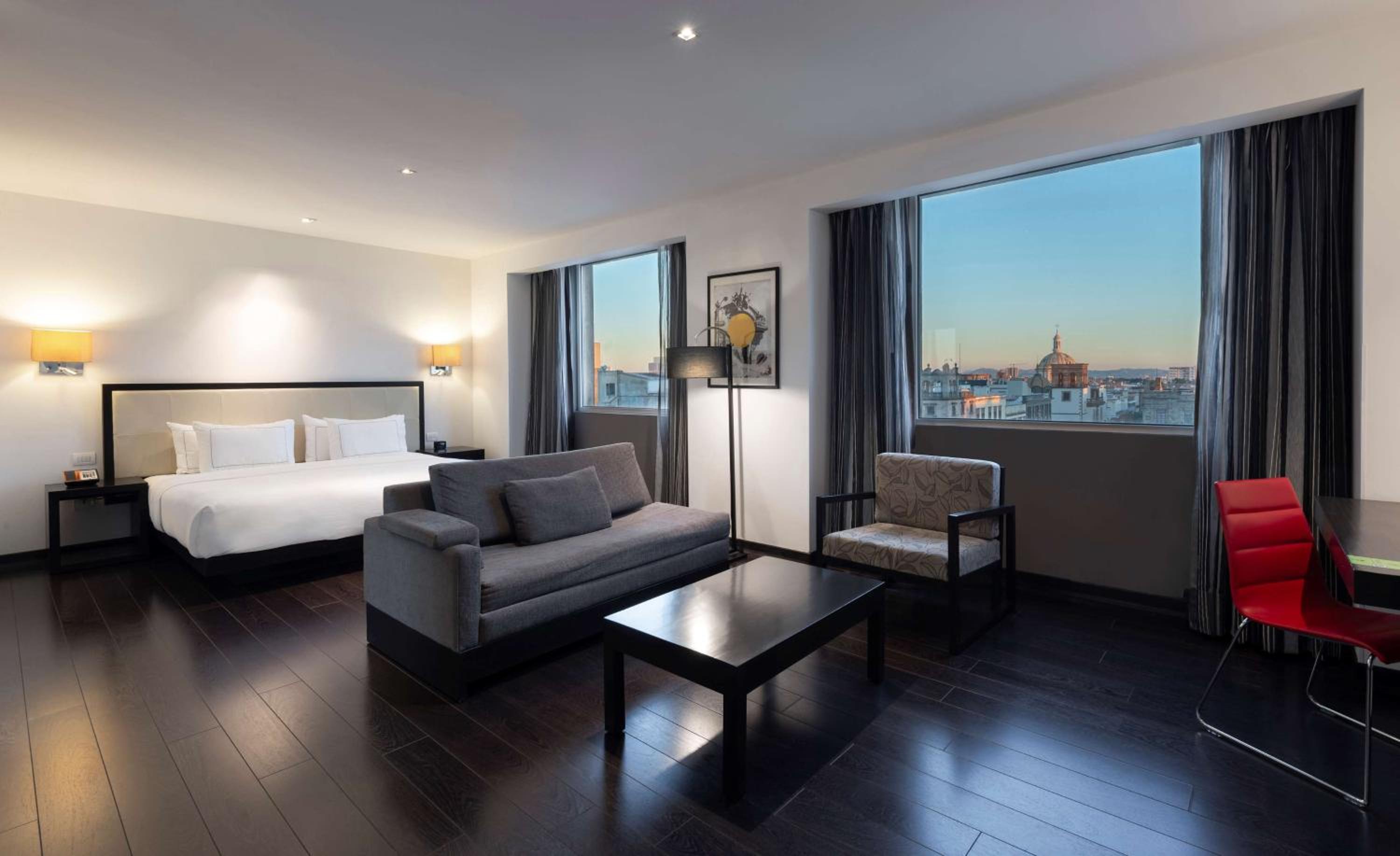 Junior King Suite with Seating Area