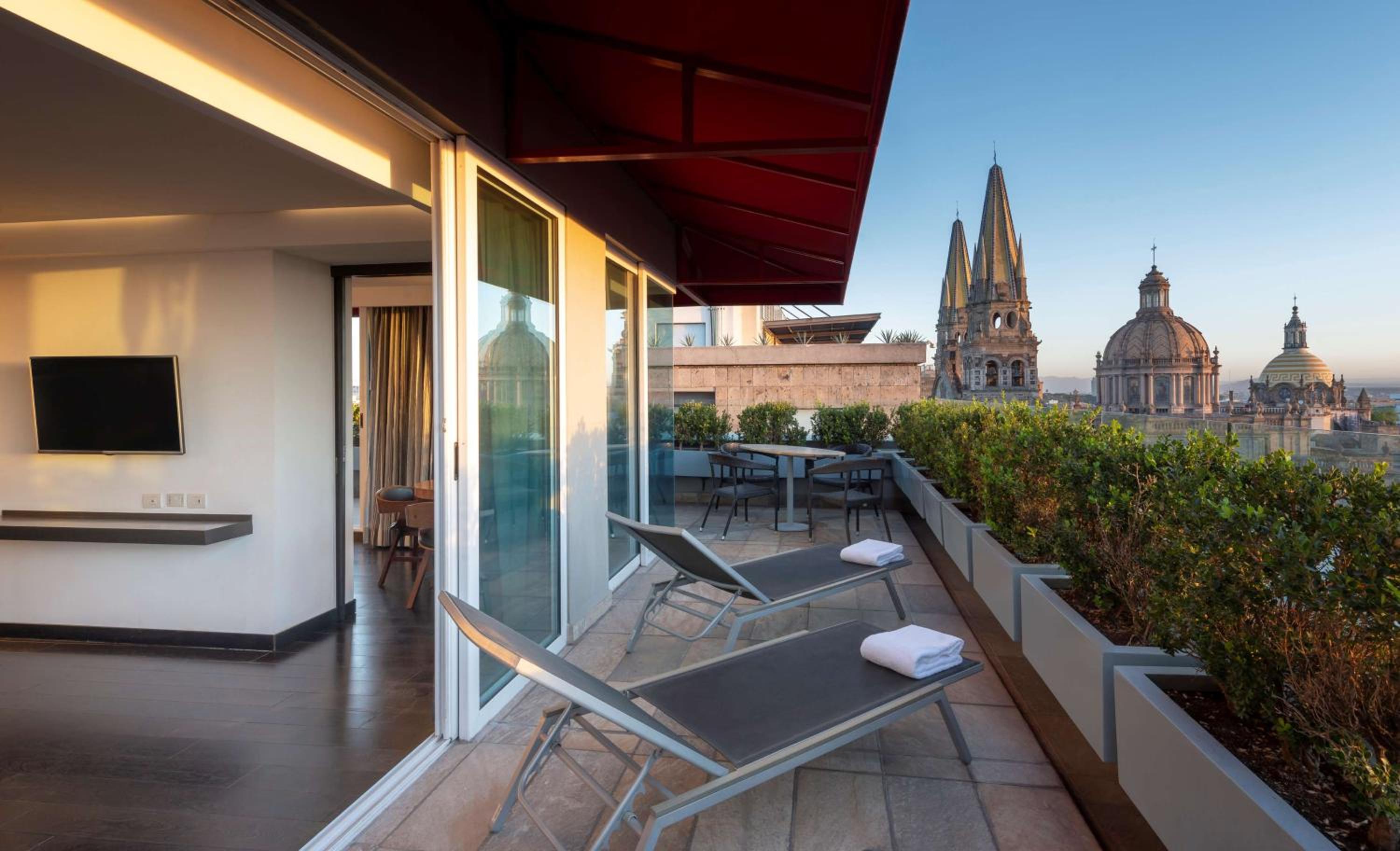 One Bedroom King Suite with Terrace