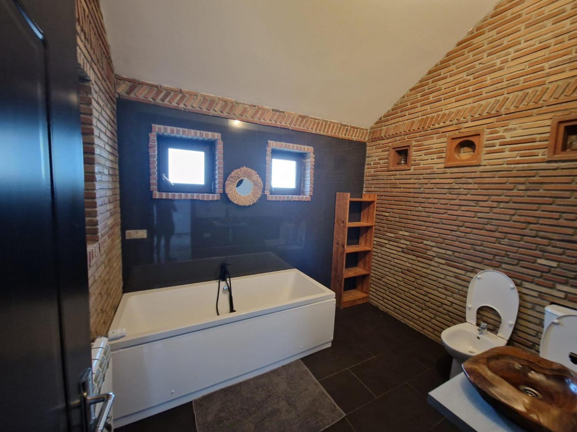 Deluxe Double or Twin Room photo 3