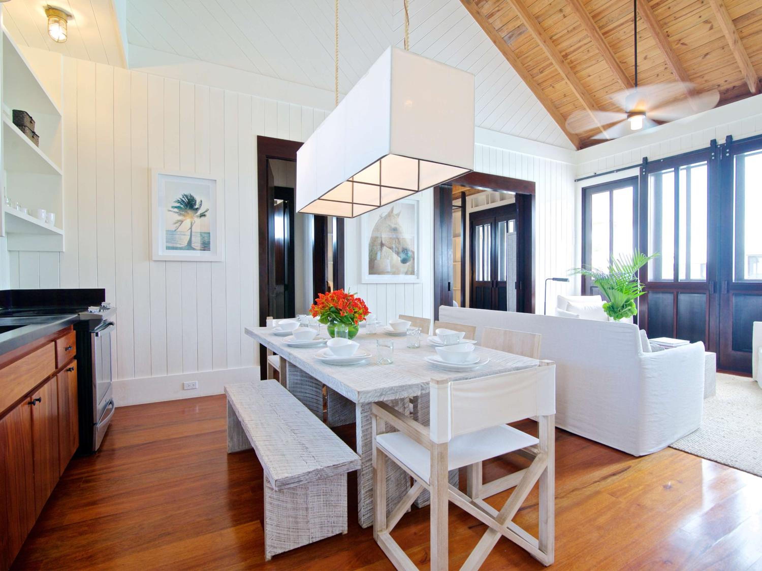 Lower Keeping Suite