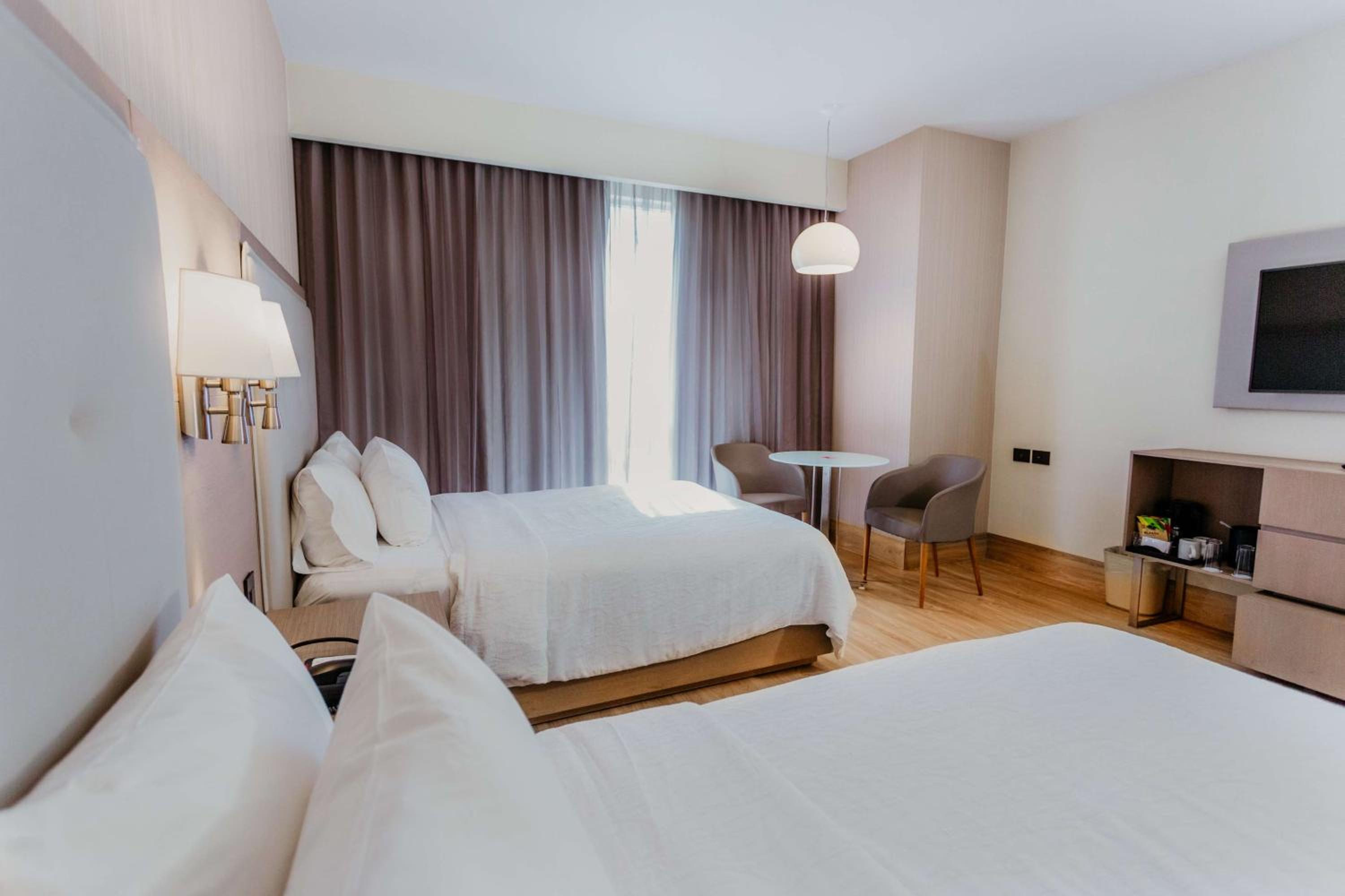 Double Room with Two Double Beds photo 2