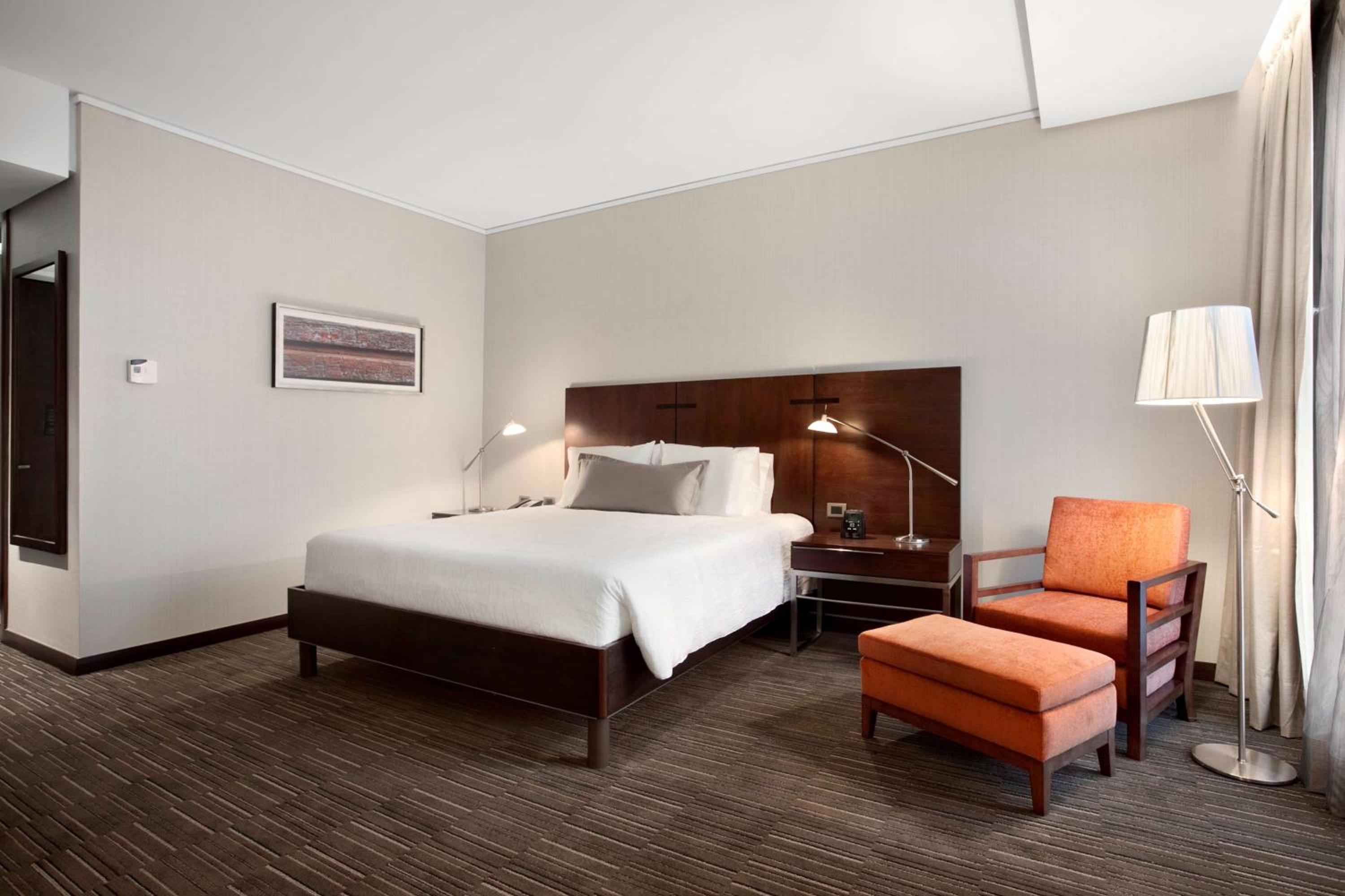 Queen Room photo 1