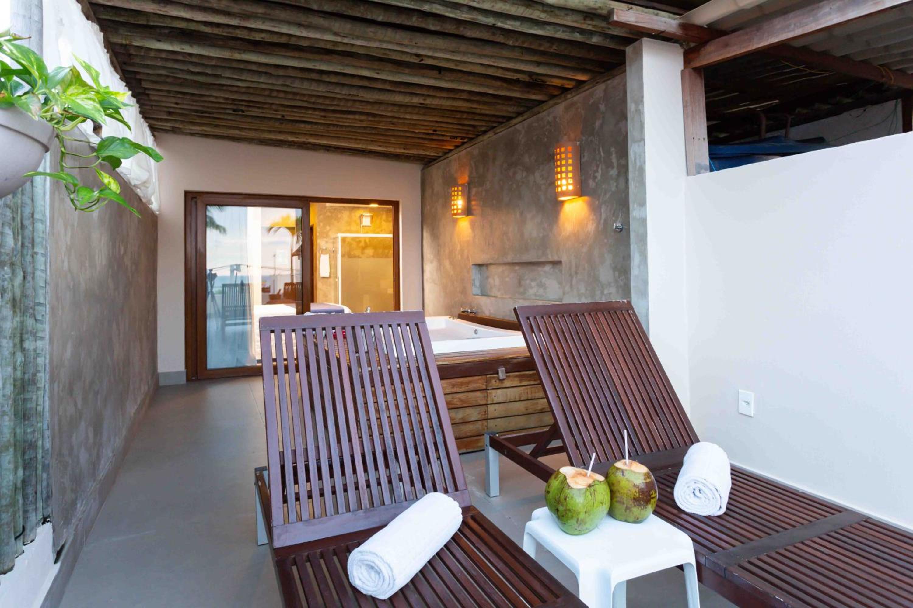 Double room with Spa Bath and Terrace thumbnail 6