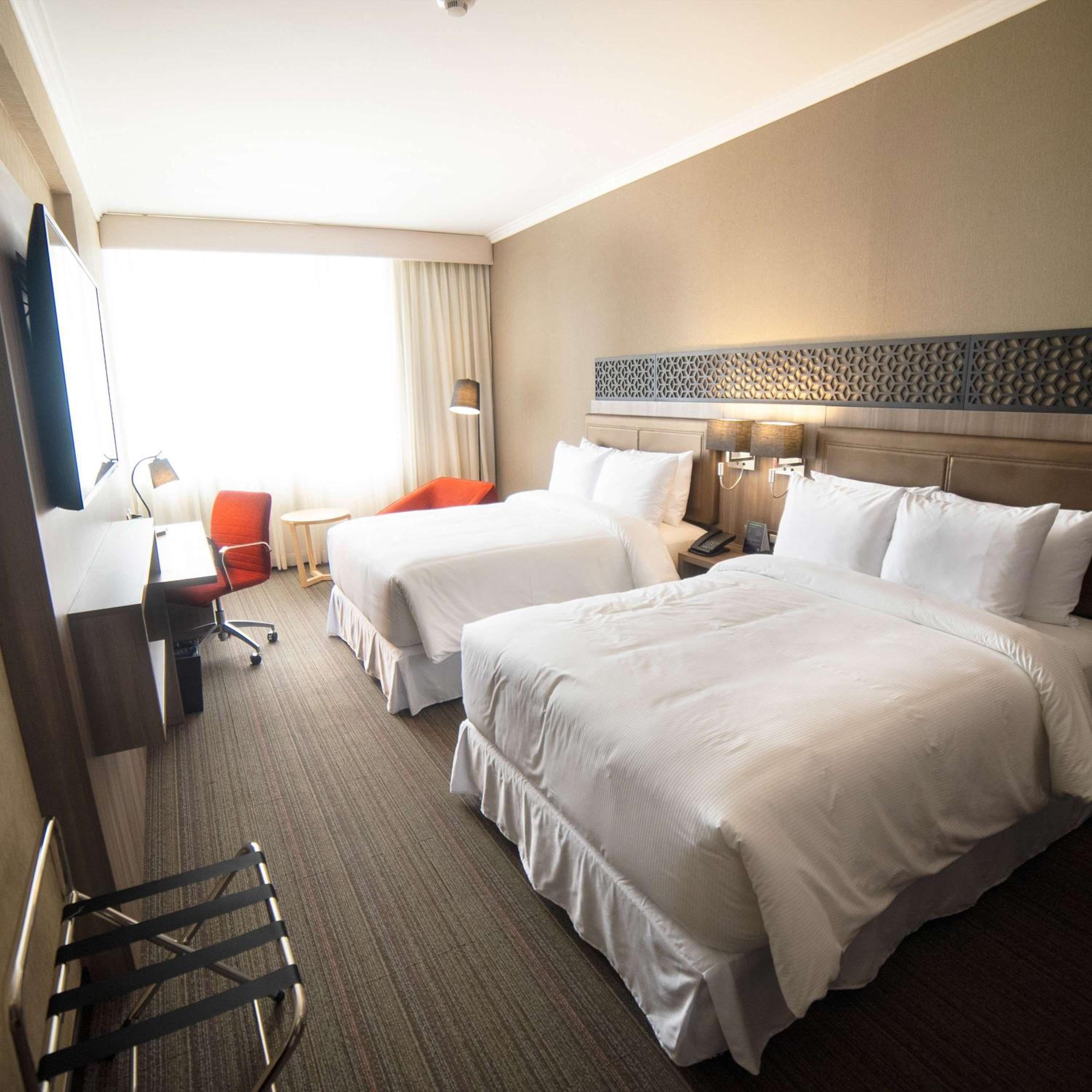 2 Full Beds Guest Room photo 2