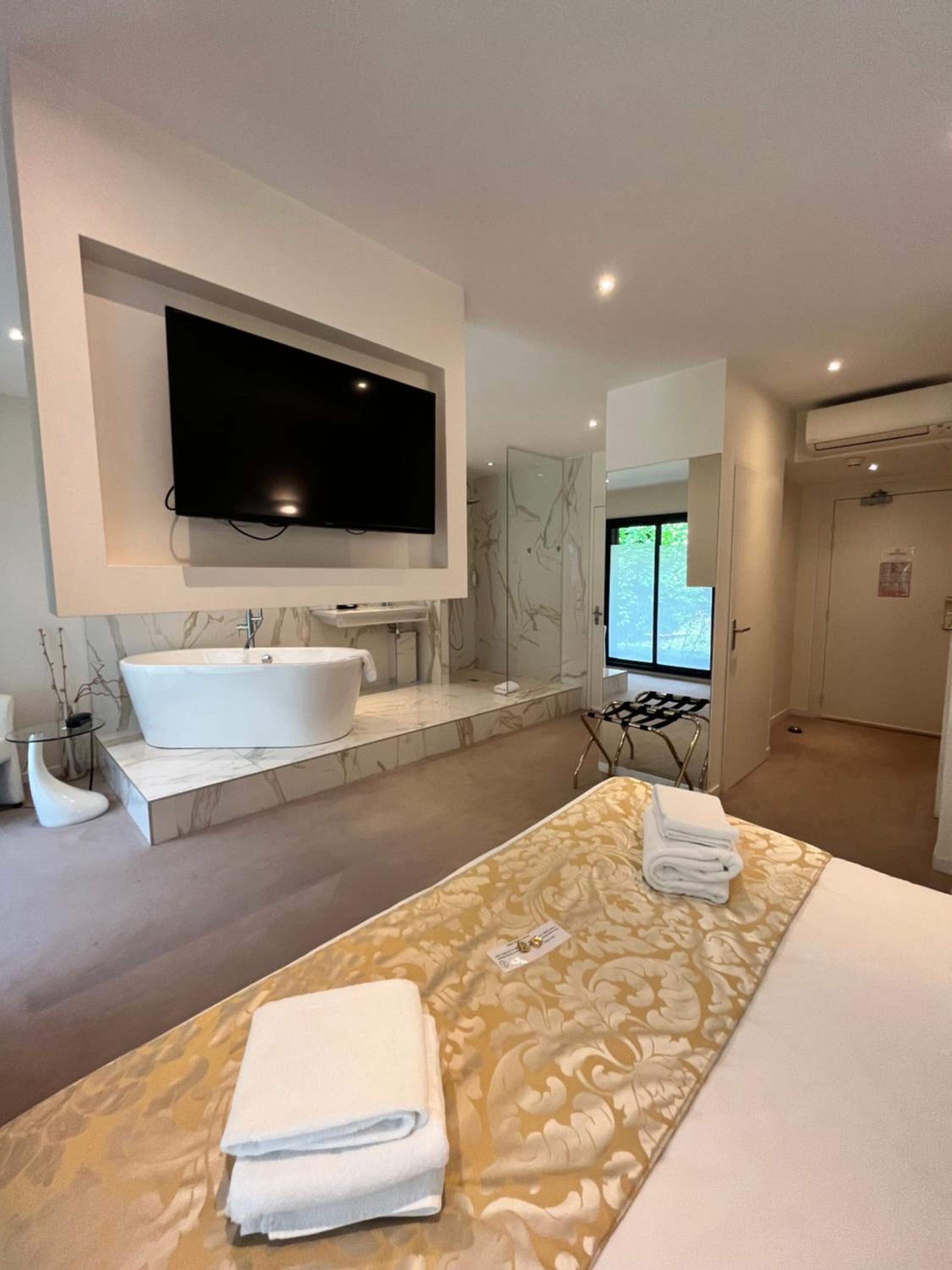Prestige Double Room - Photo 1